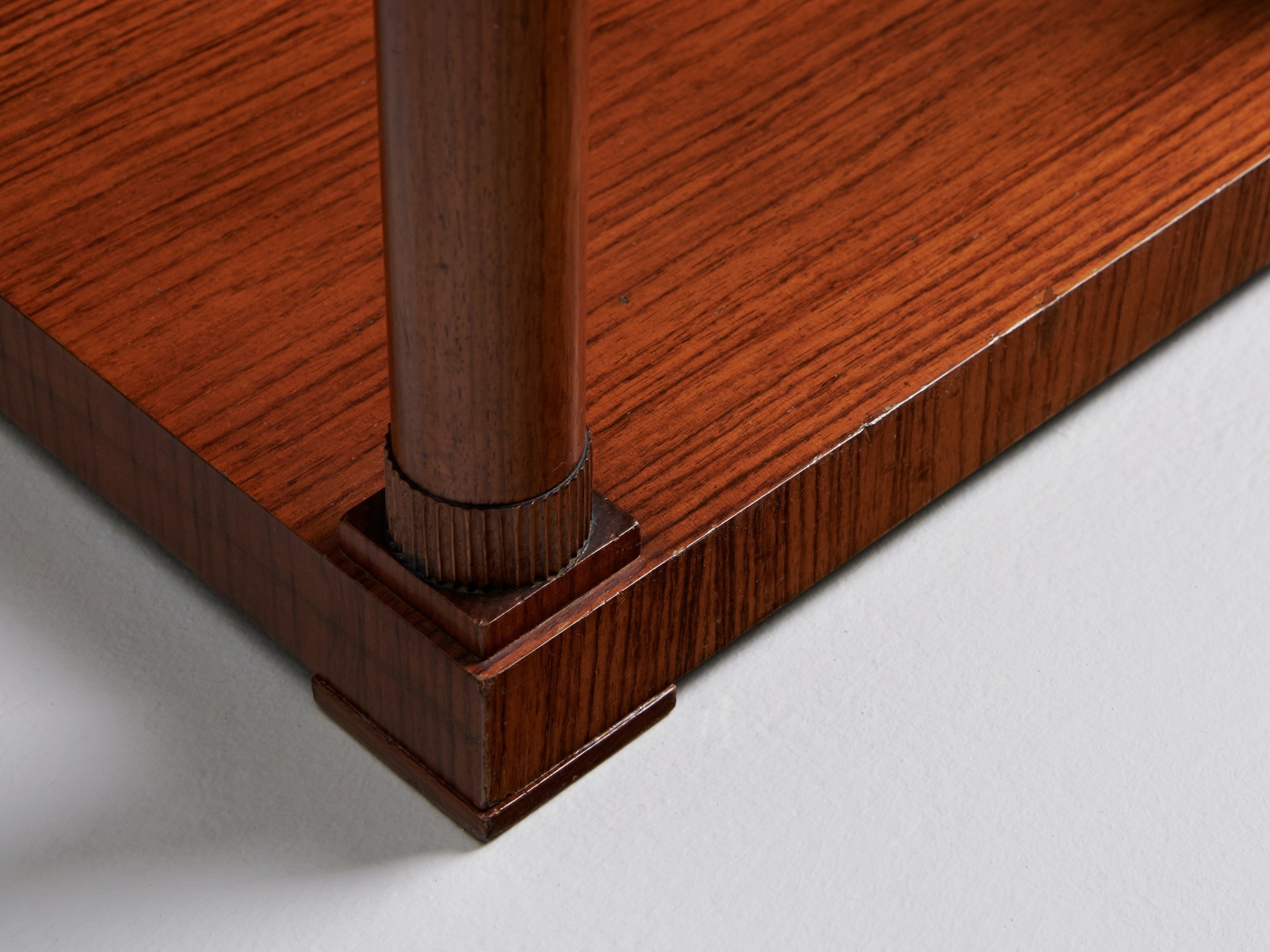 'Caesar' Console image 6