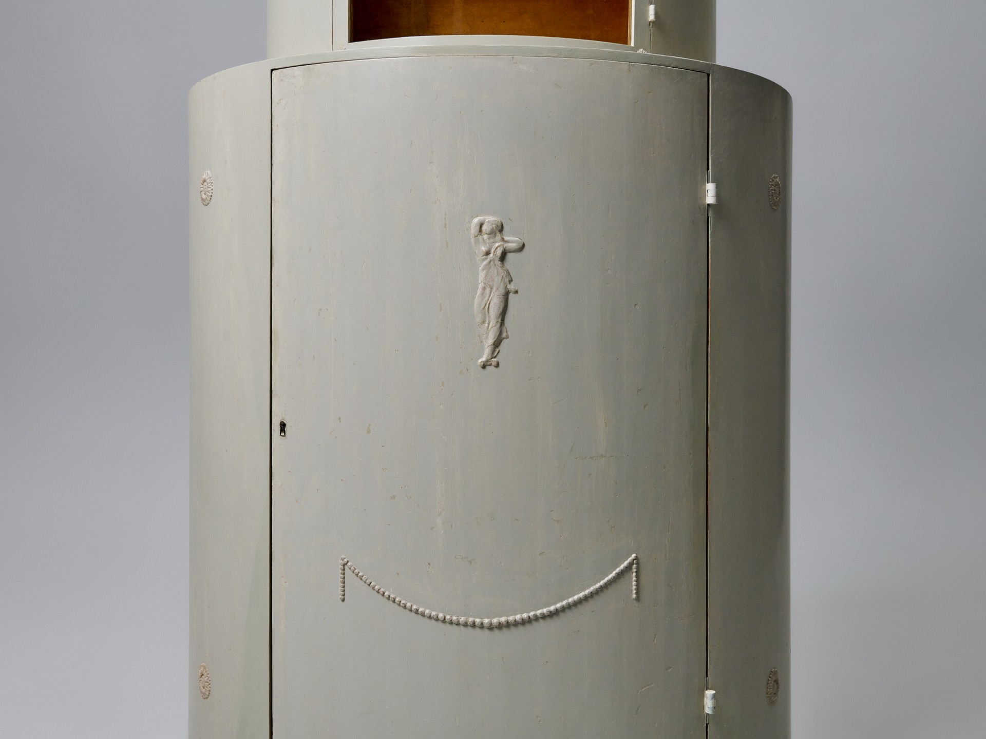 Unique Cabinet image 15
