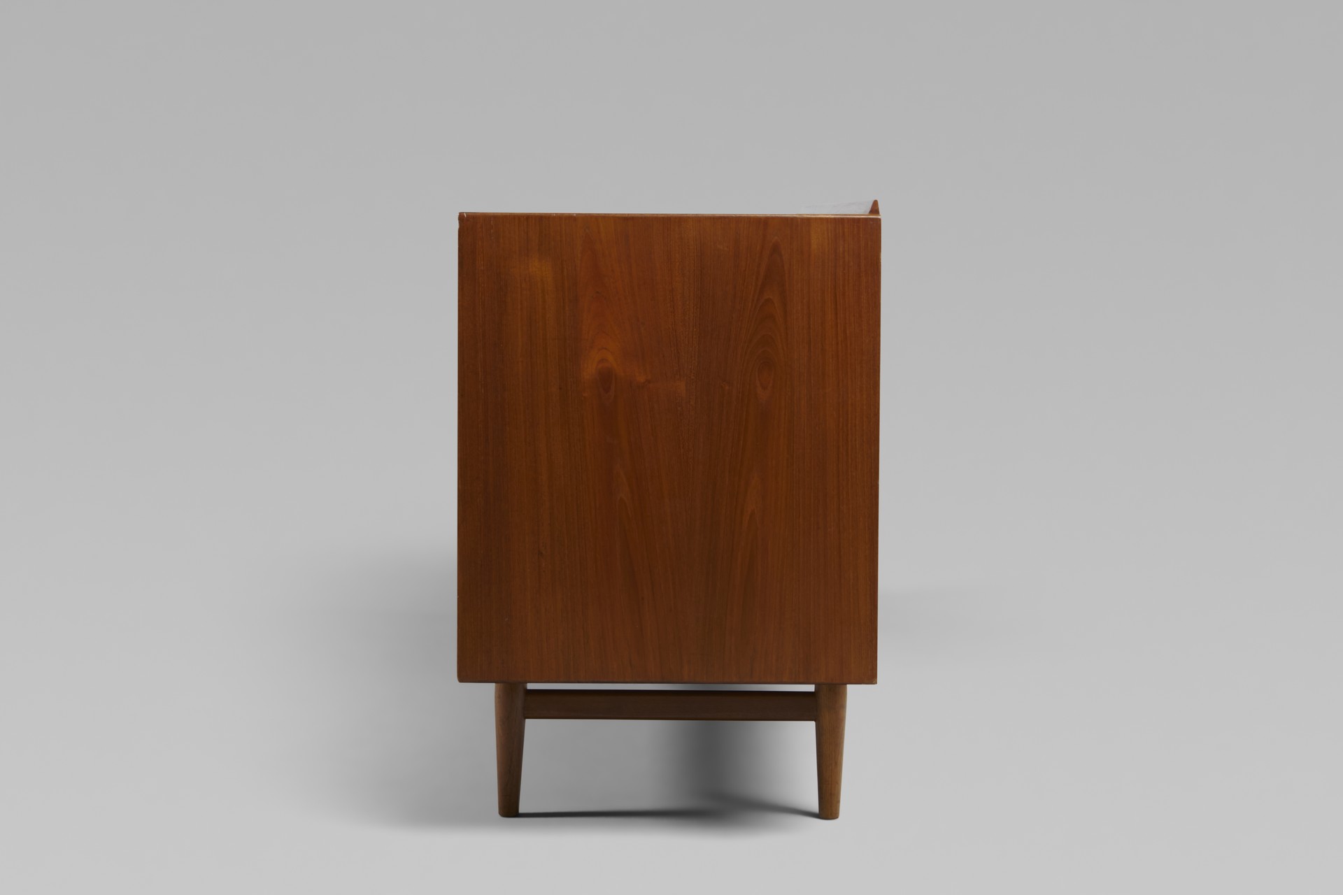 Sideboard image 6
