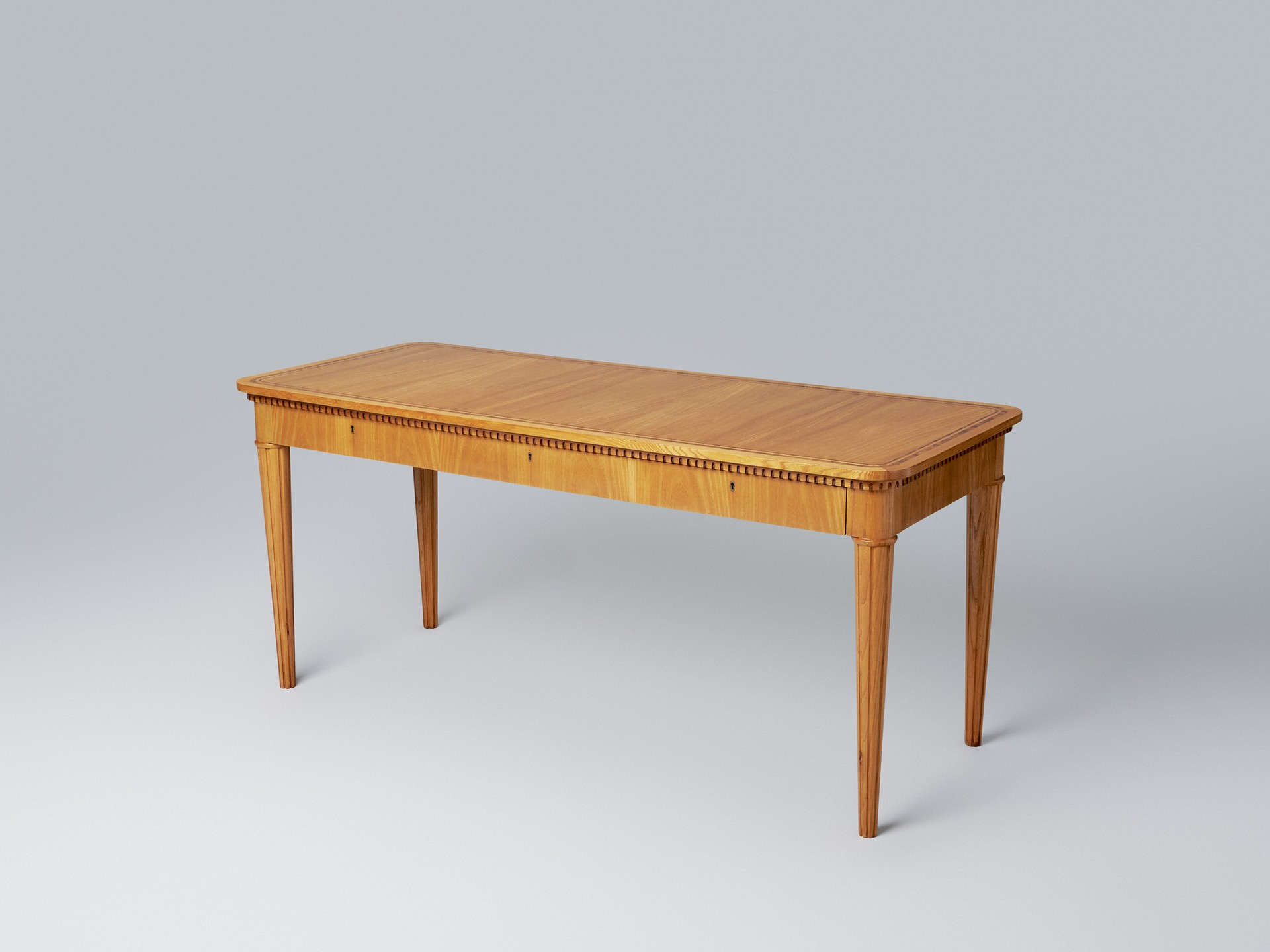 Swedish desk