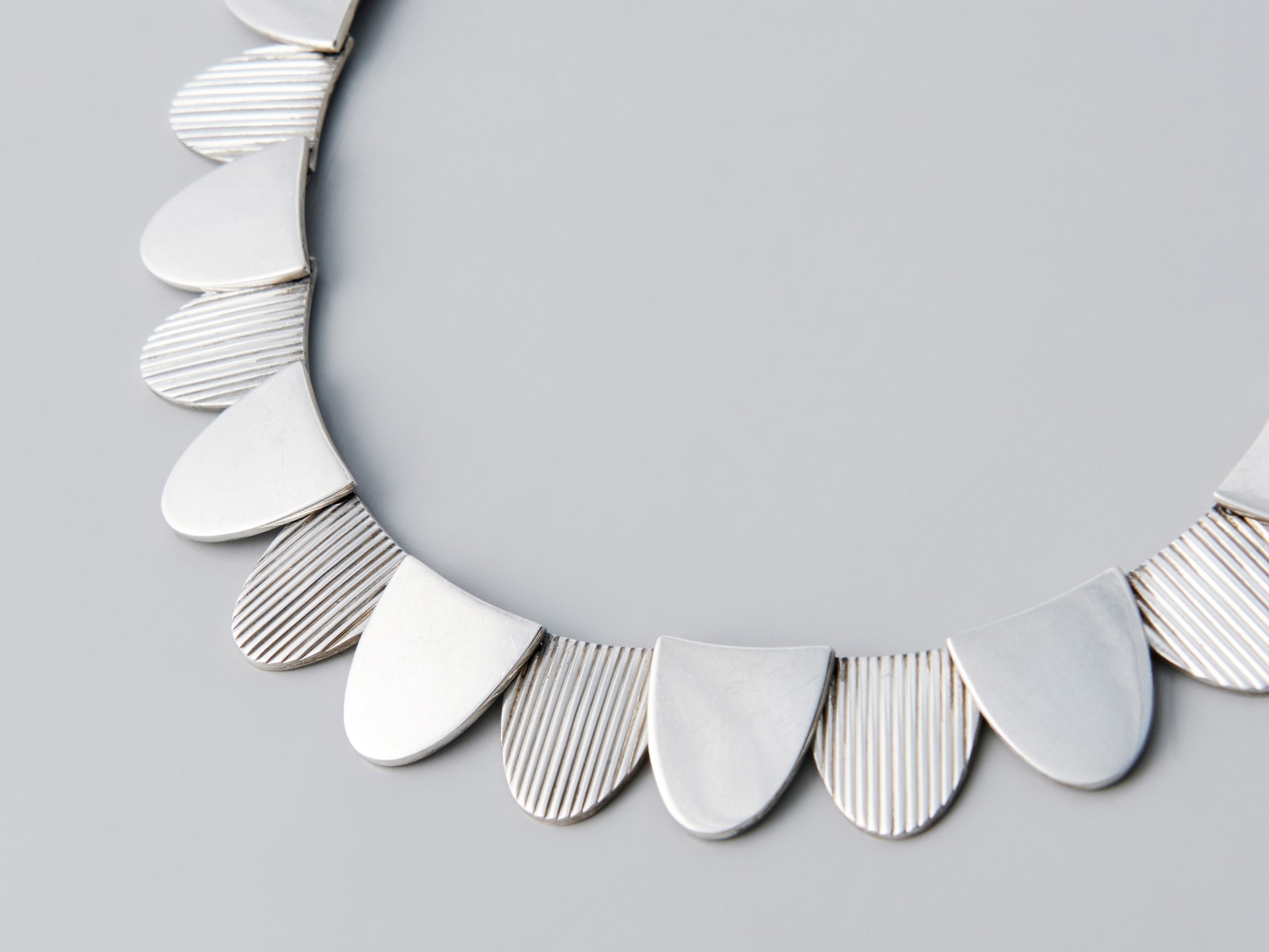 Necklace image 3