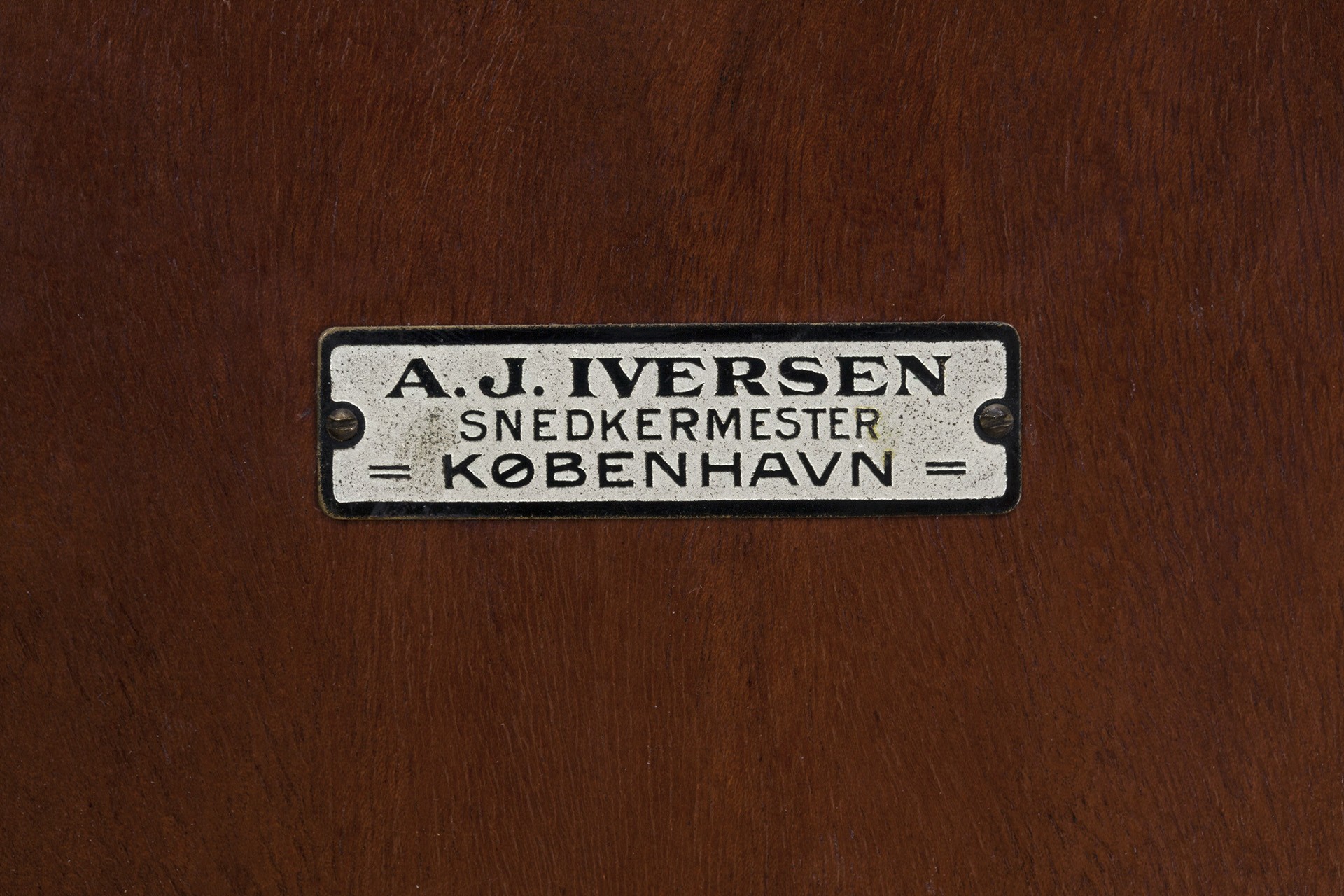 Sideboard image 7
