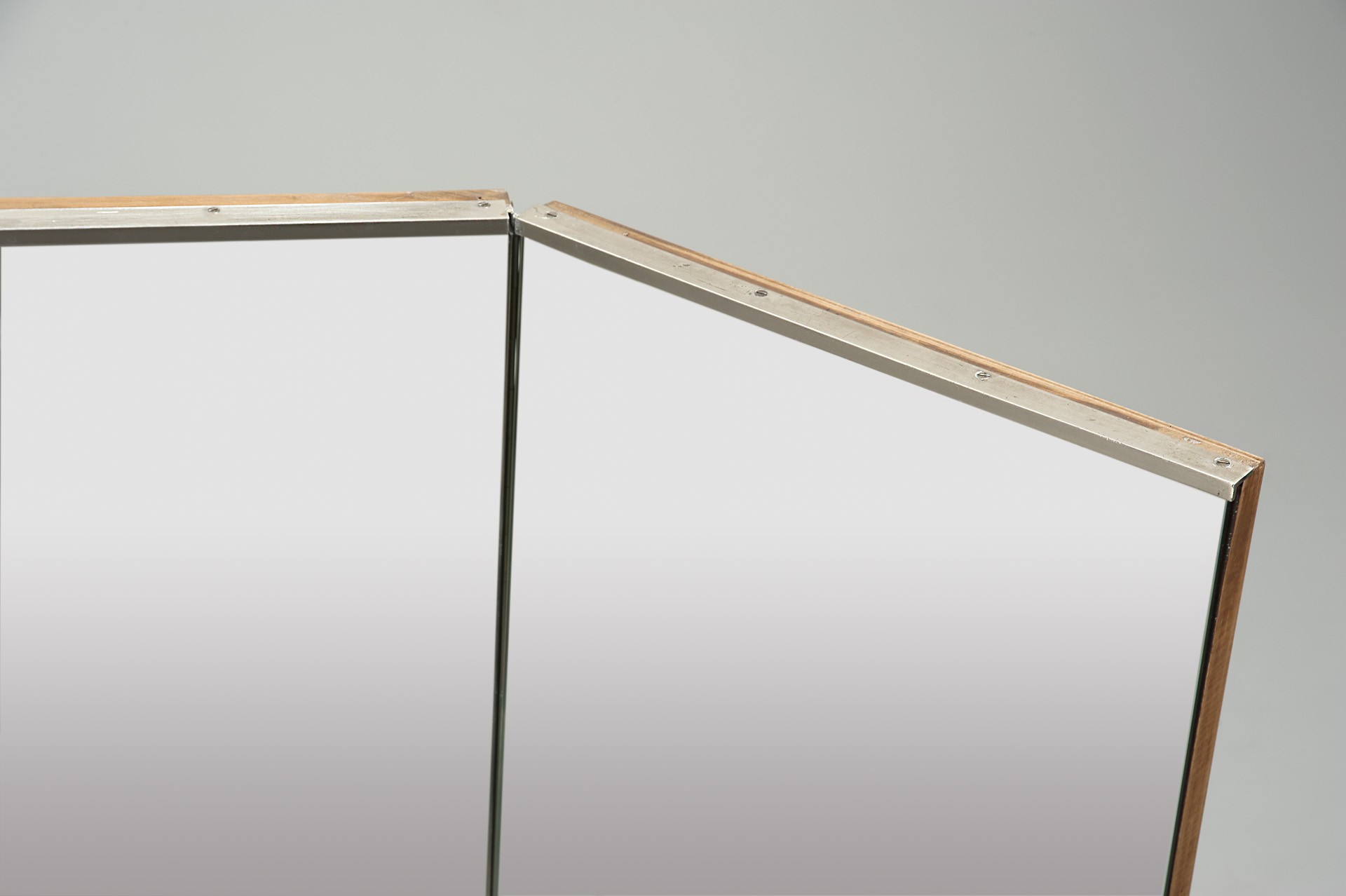 Large Hanging Folding Mirror image 2