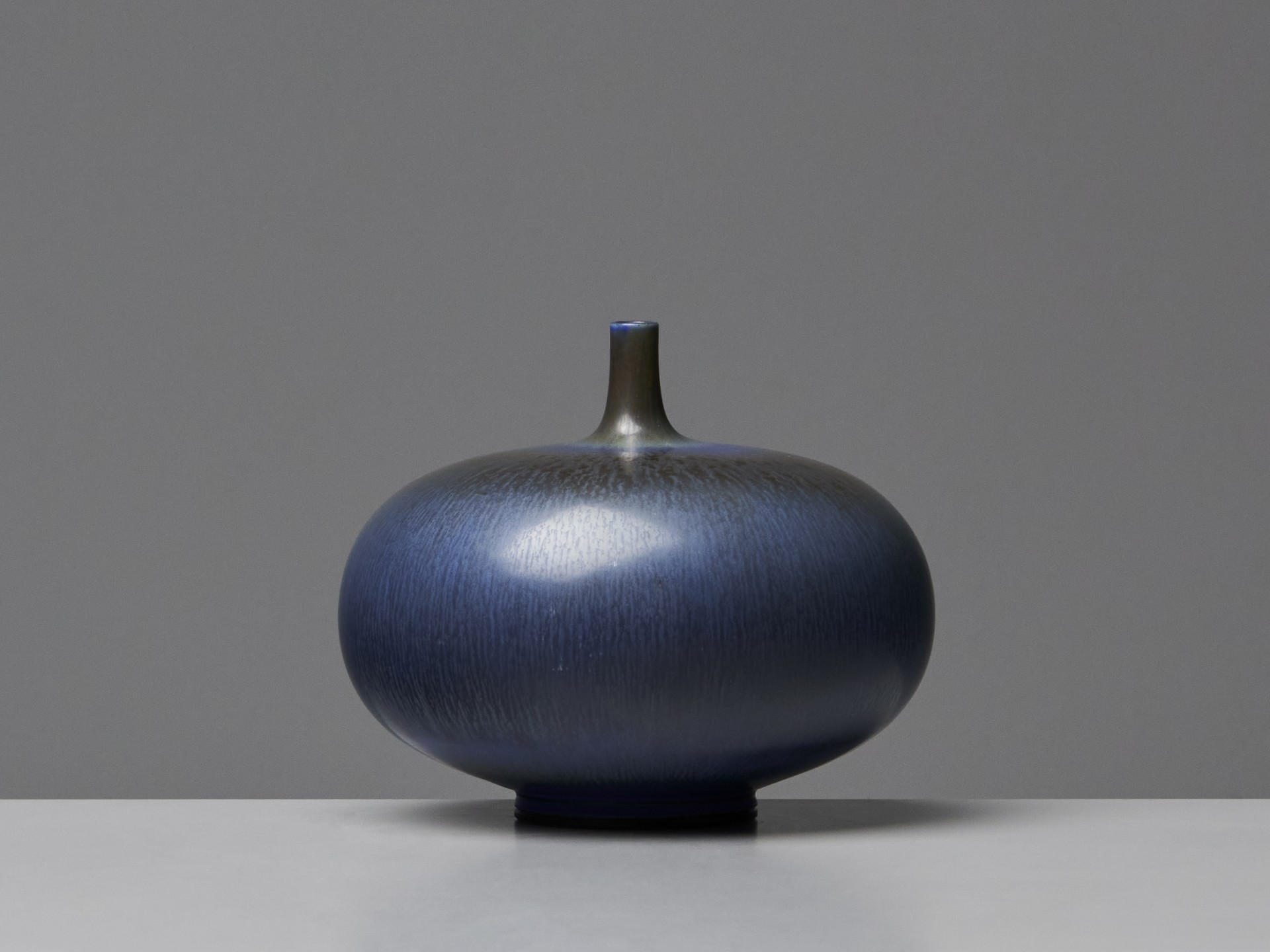 Vase image 3