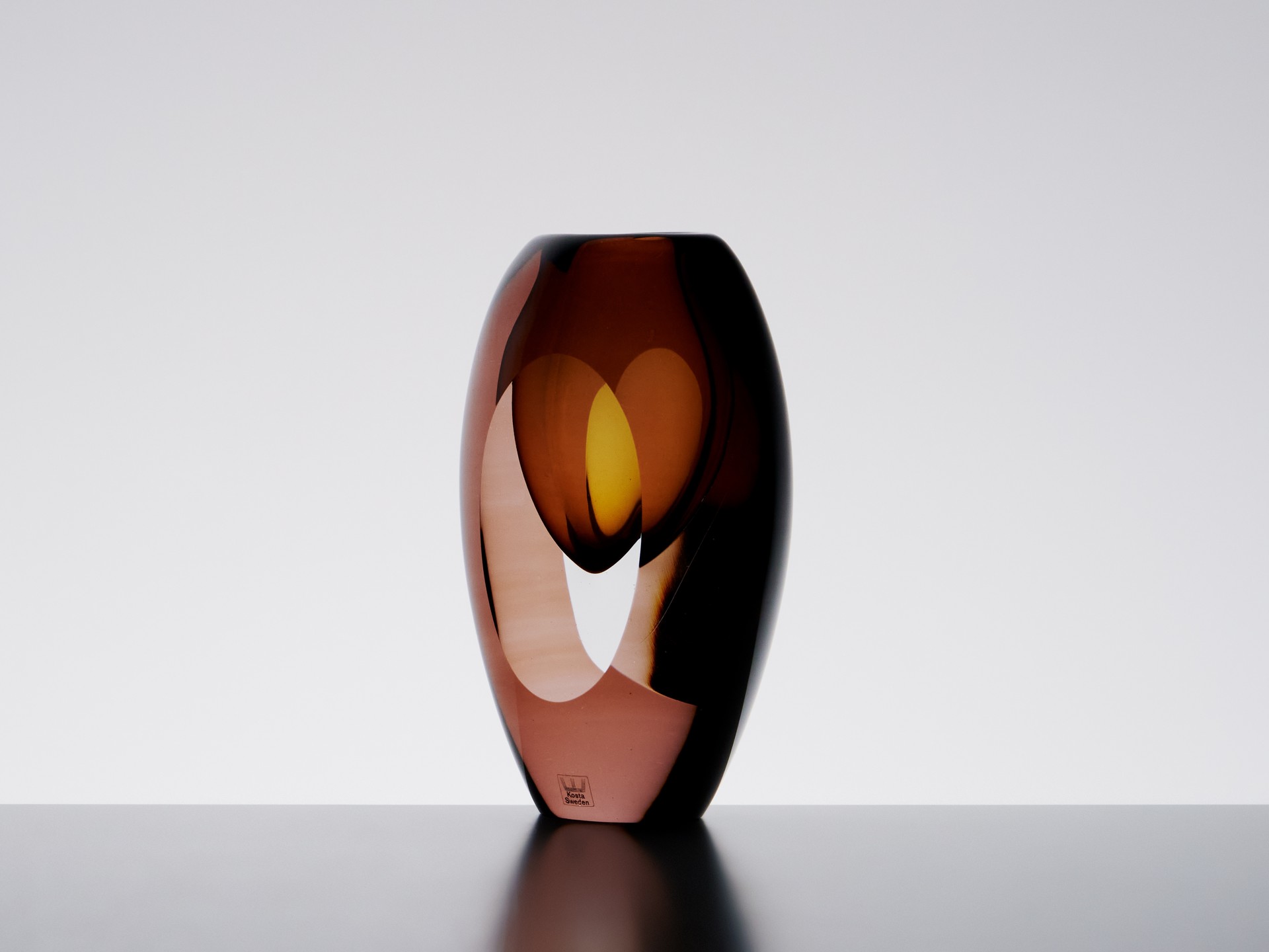 'Ventana' Vase image 2