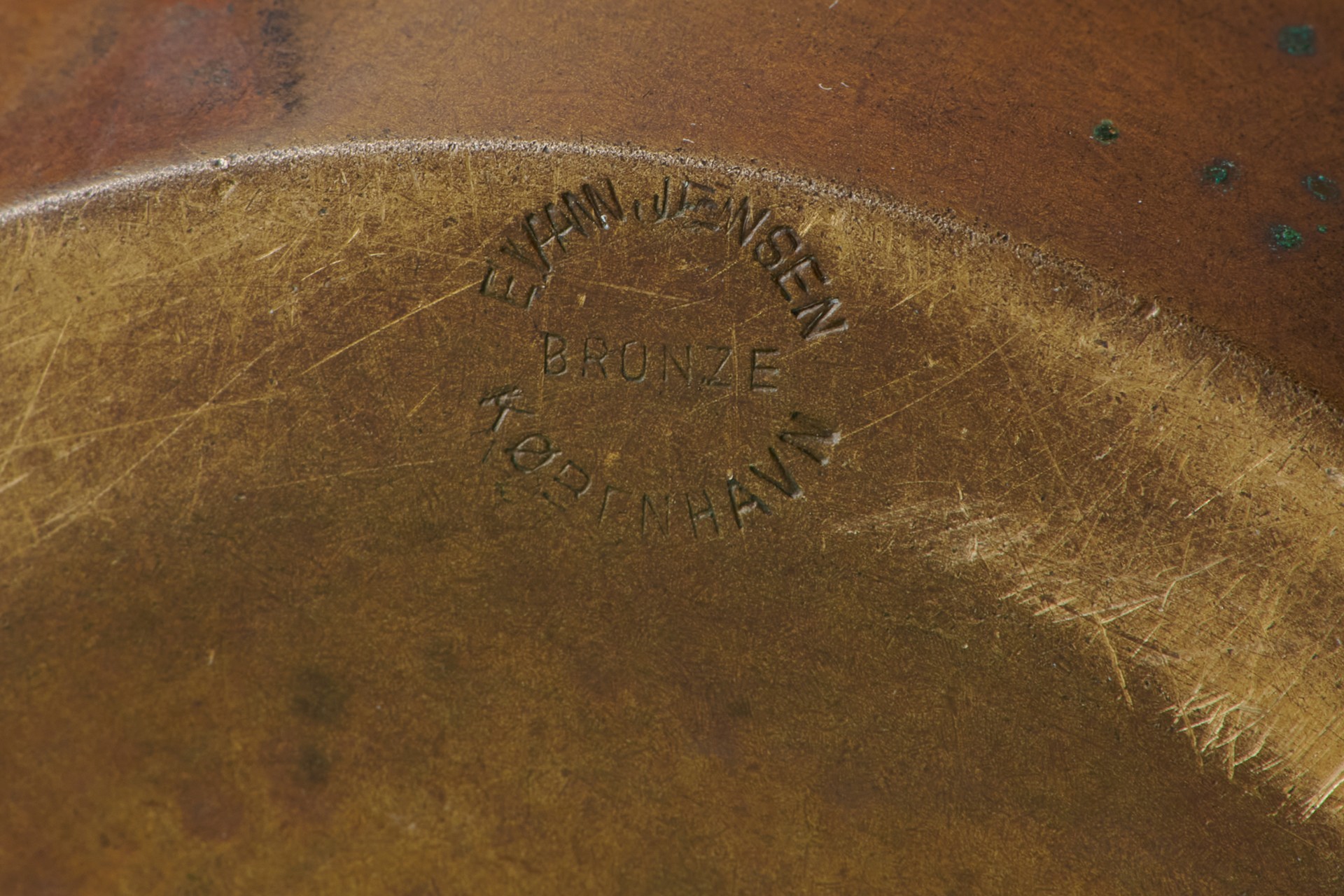 Pair of Vases image 8