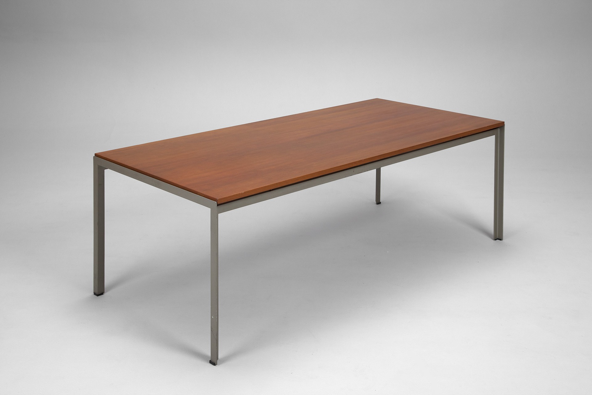 Academy Table