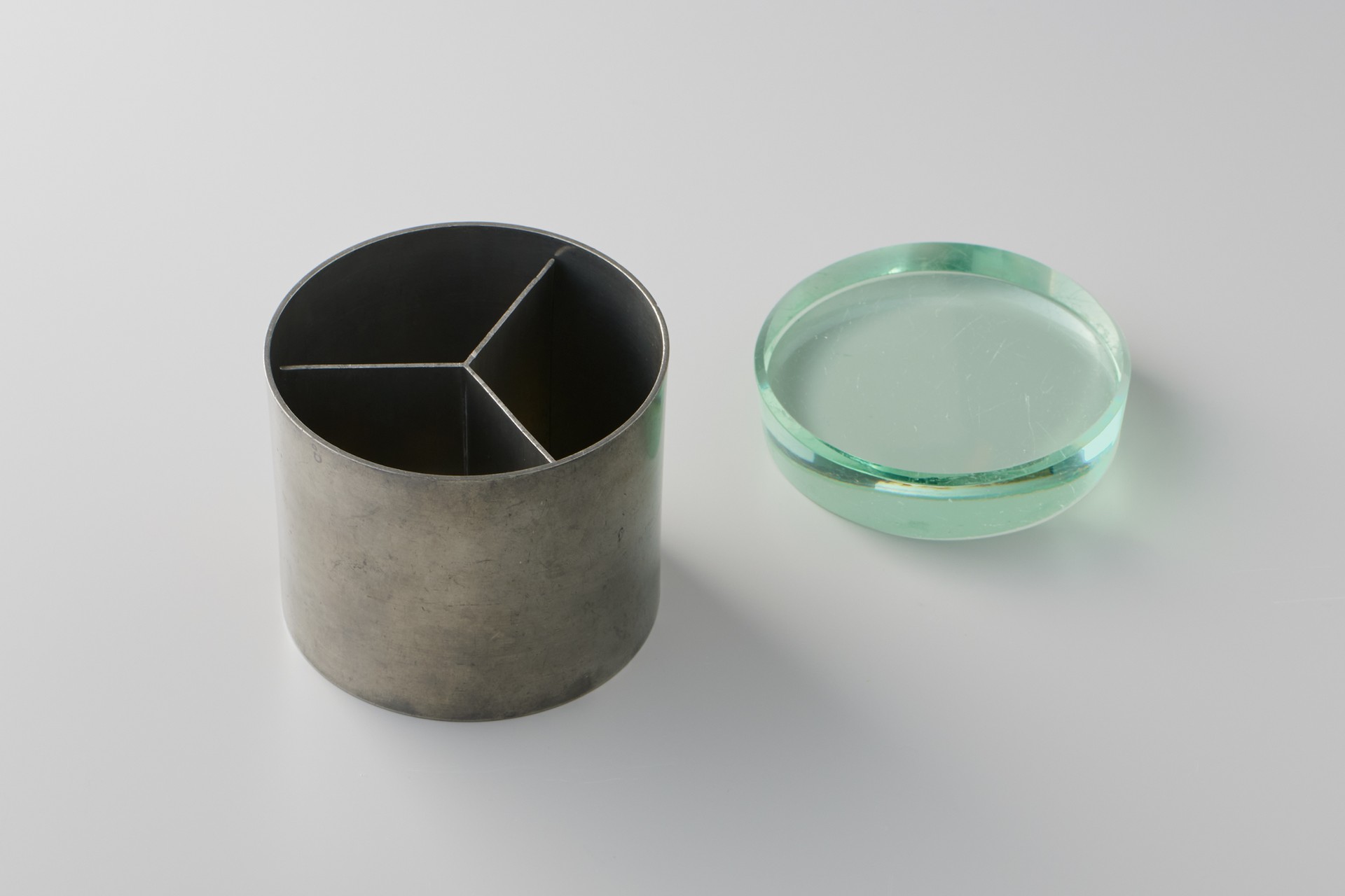Modernist Jar image 2