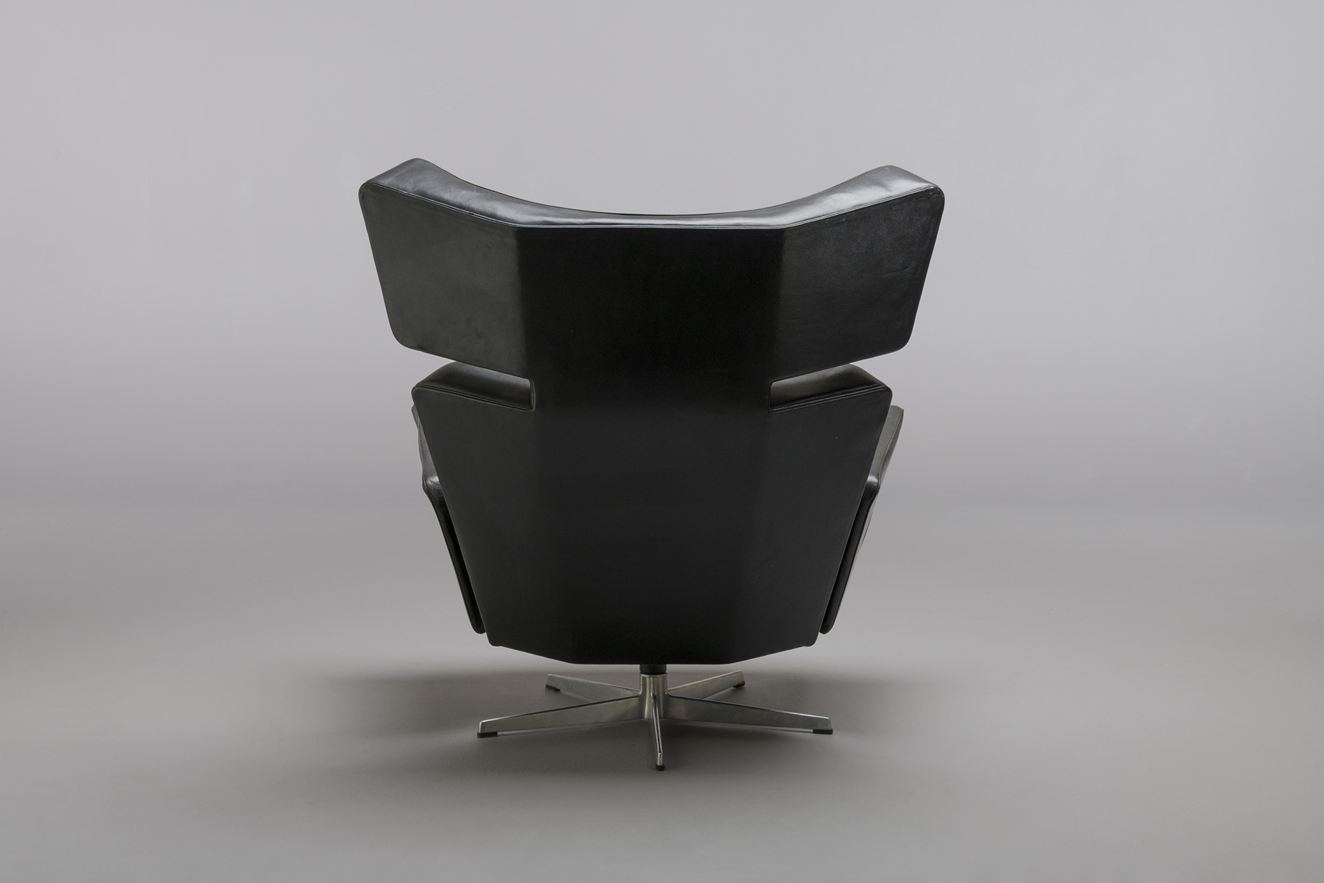 Rare 'Ox' Armchair image 3