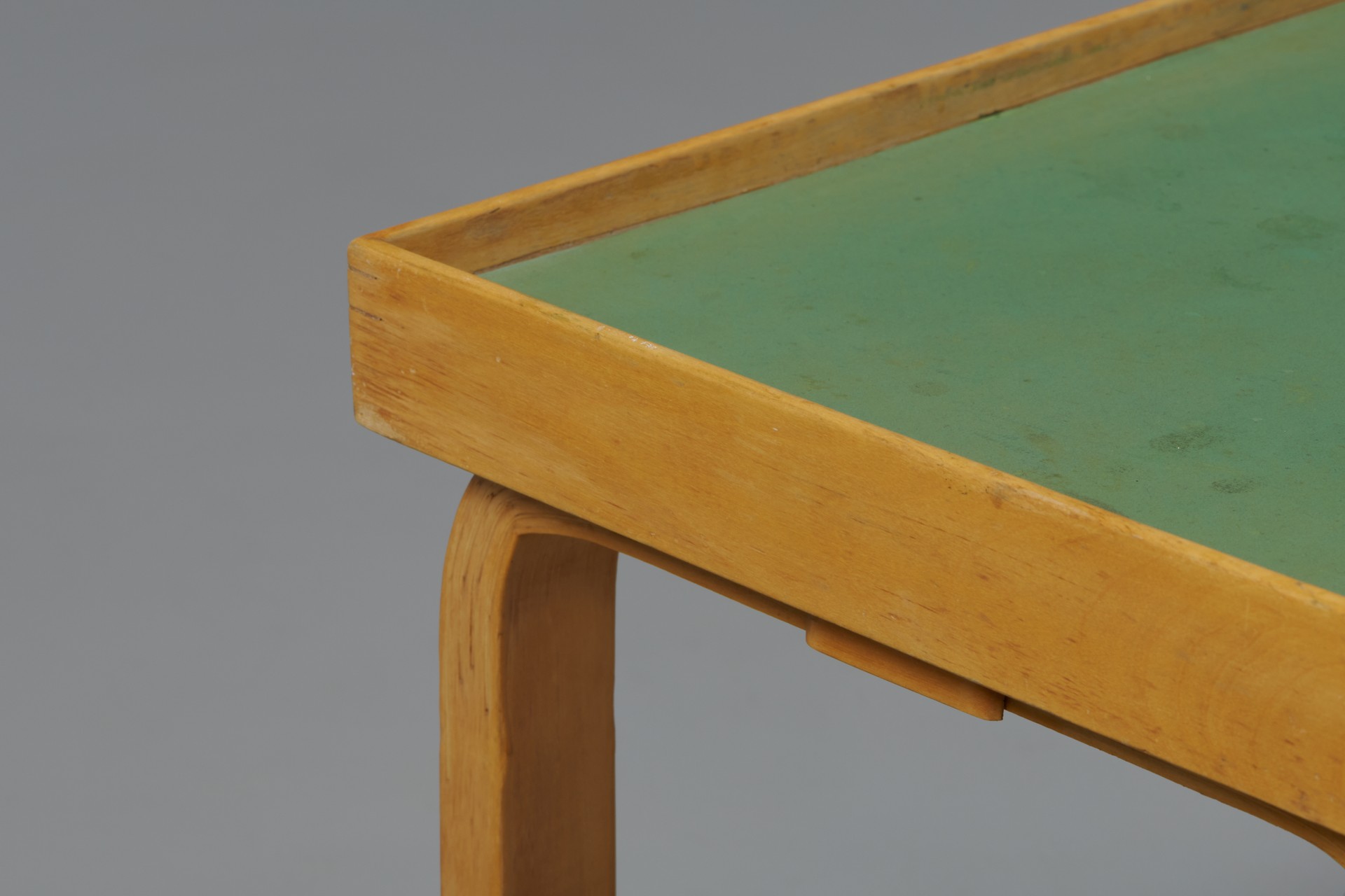 Side table image 3