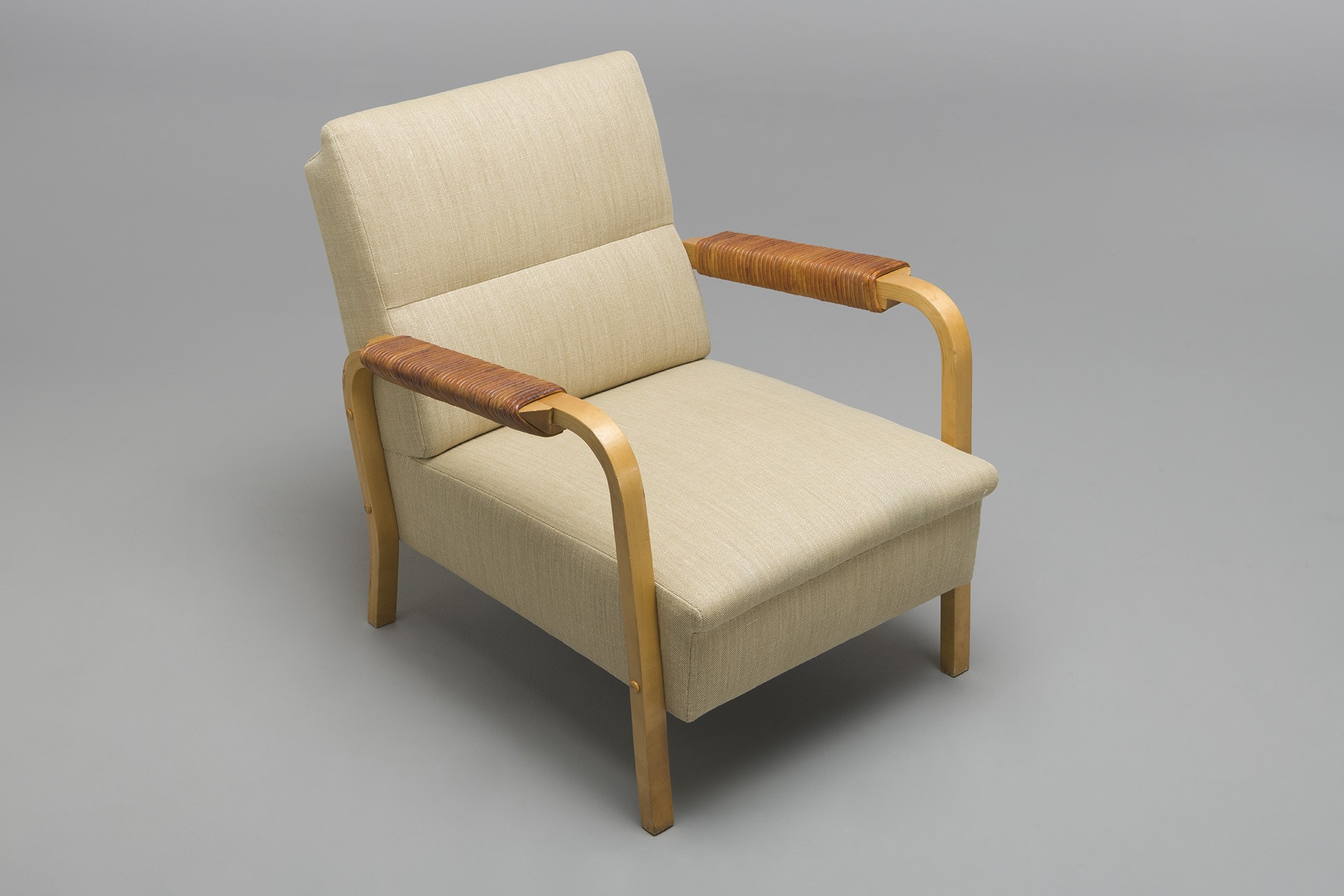 Pair of Armchairs Model no. 48 image 5
