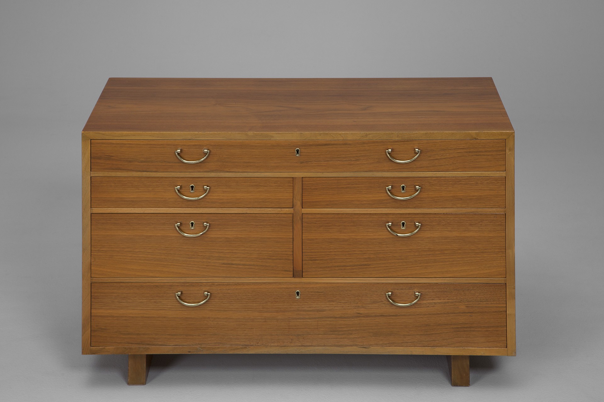 Chest of Drawers image 3