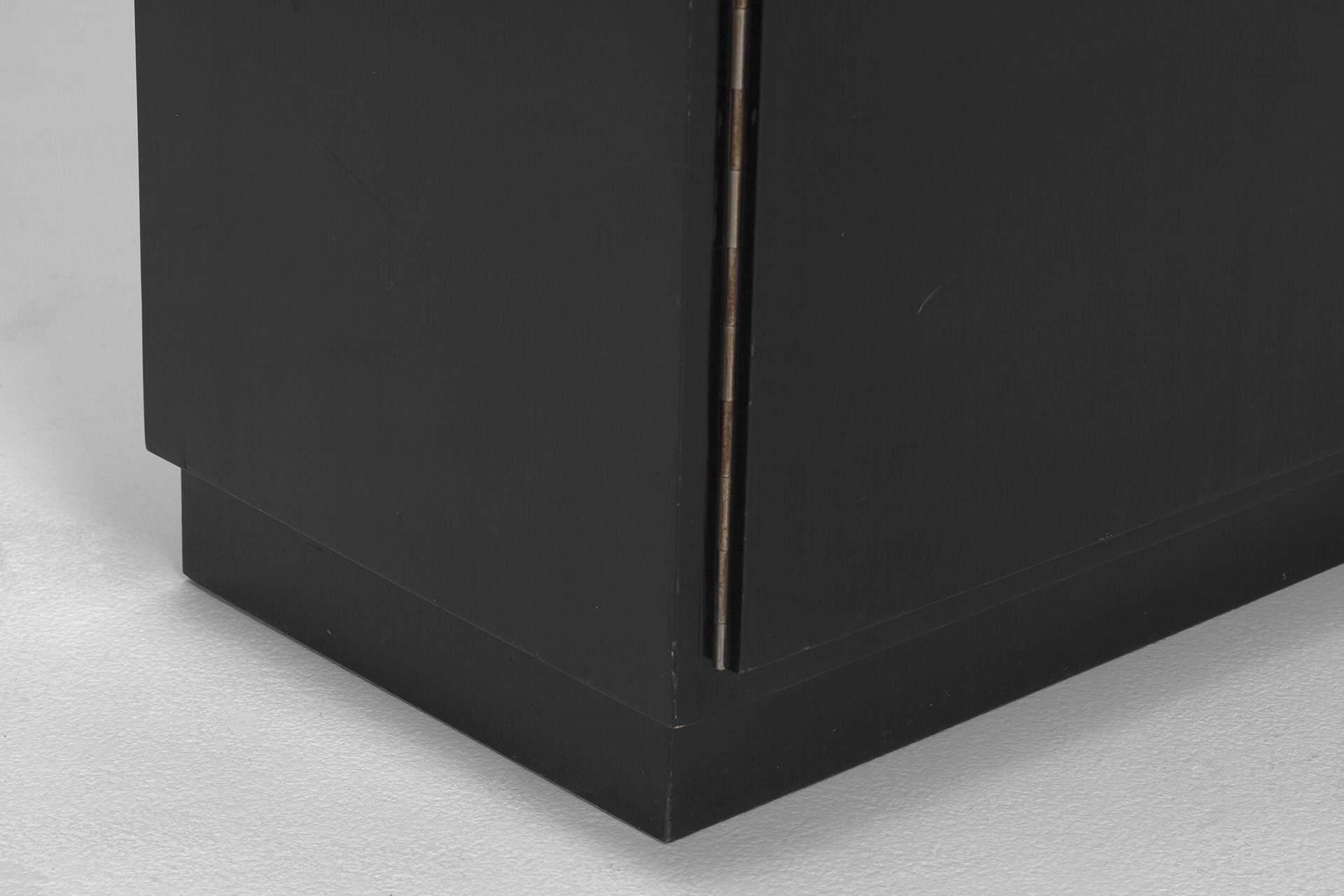 Cabinet image 6