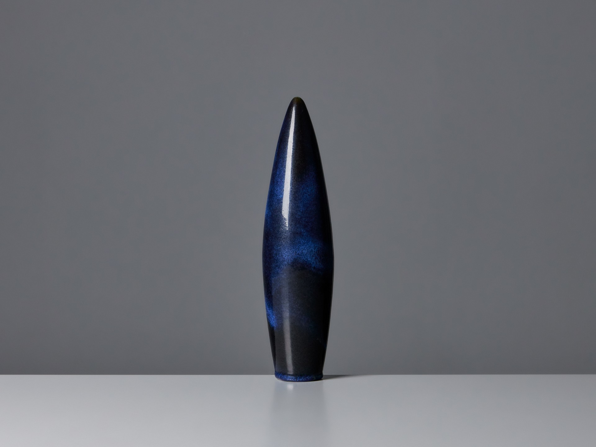 Three 'Gnurgla' Vases image 4