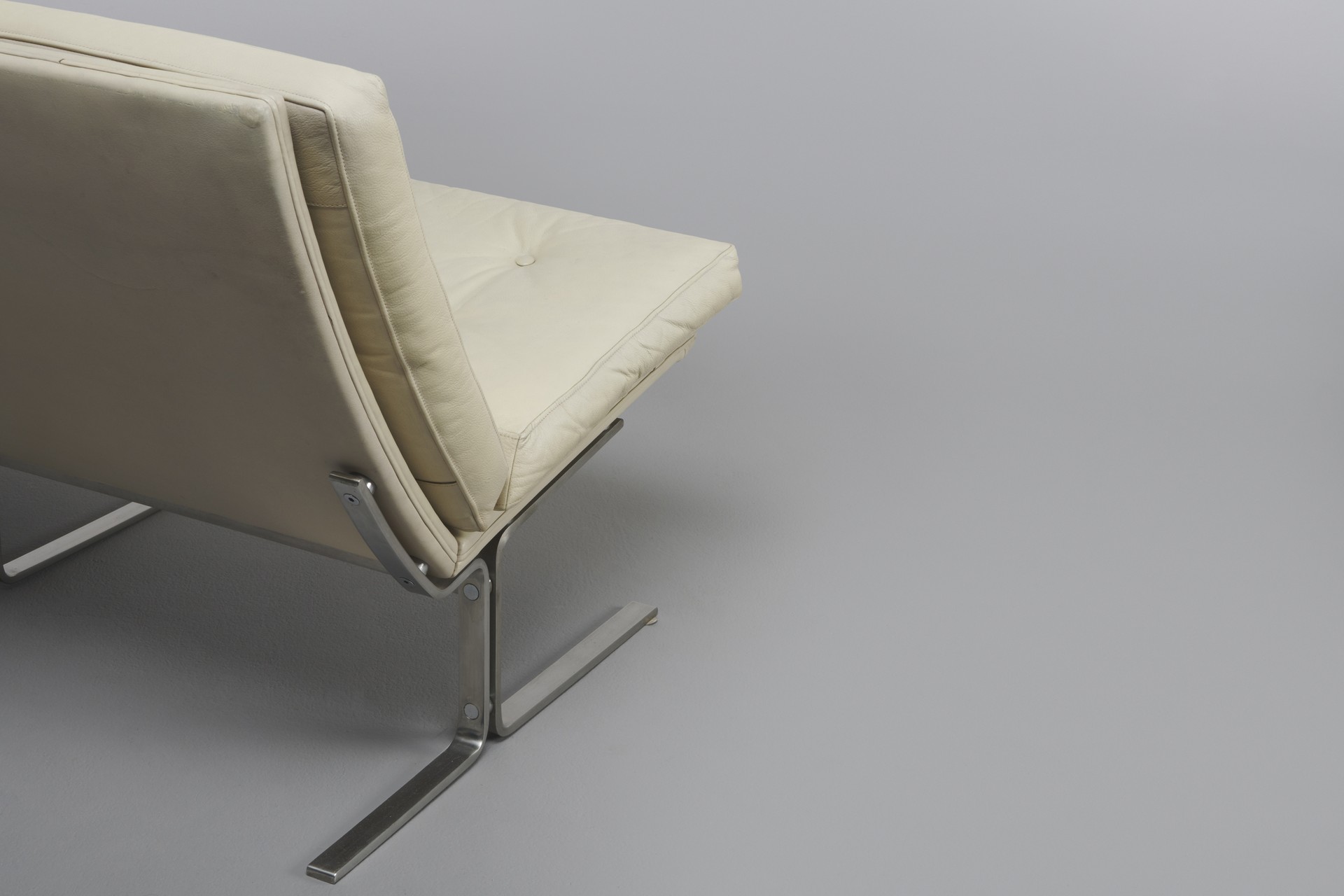 Sofa image 3