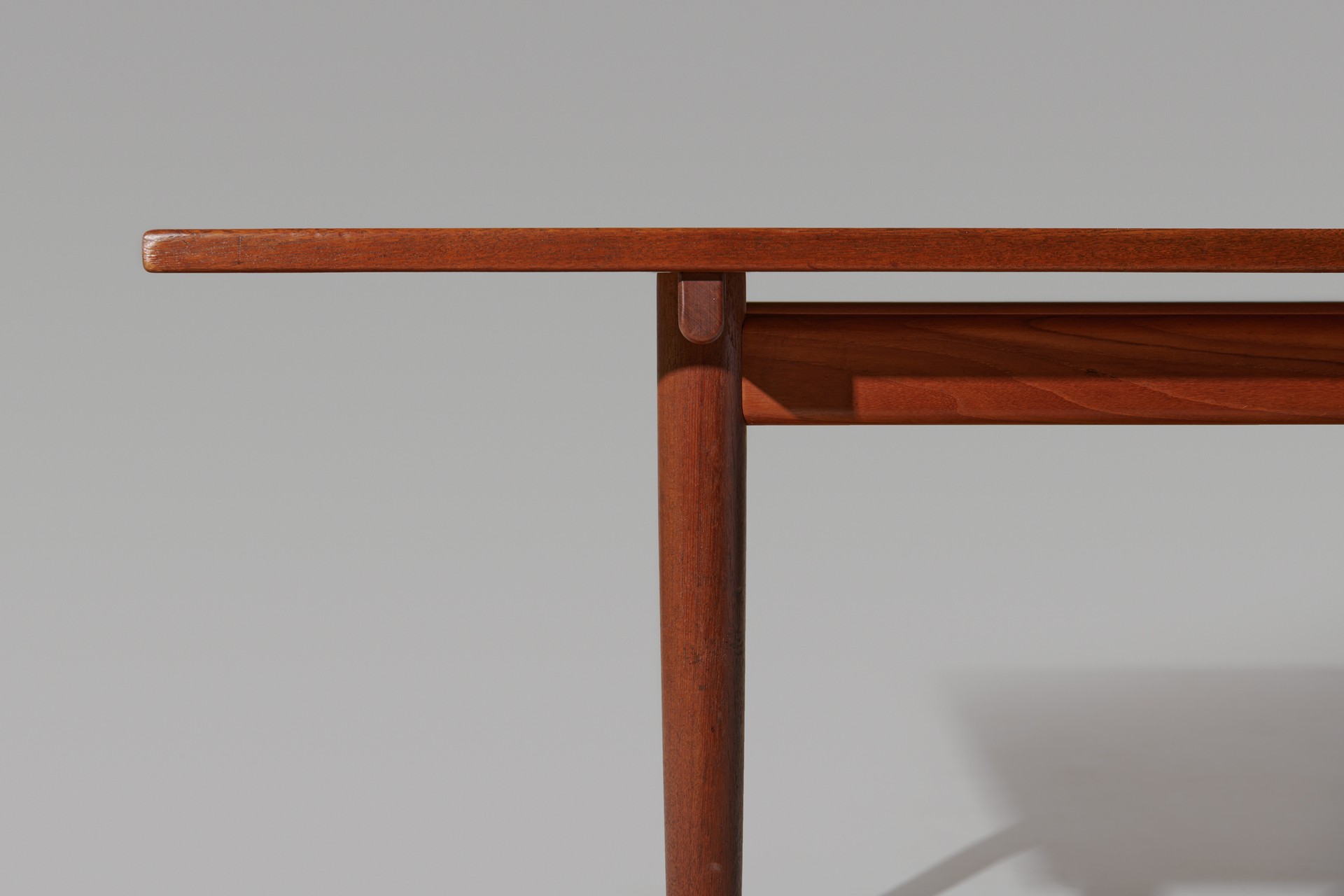 Dining Table image 4
