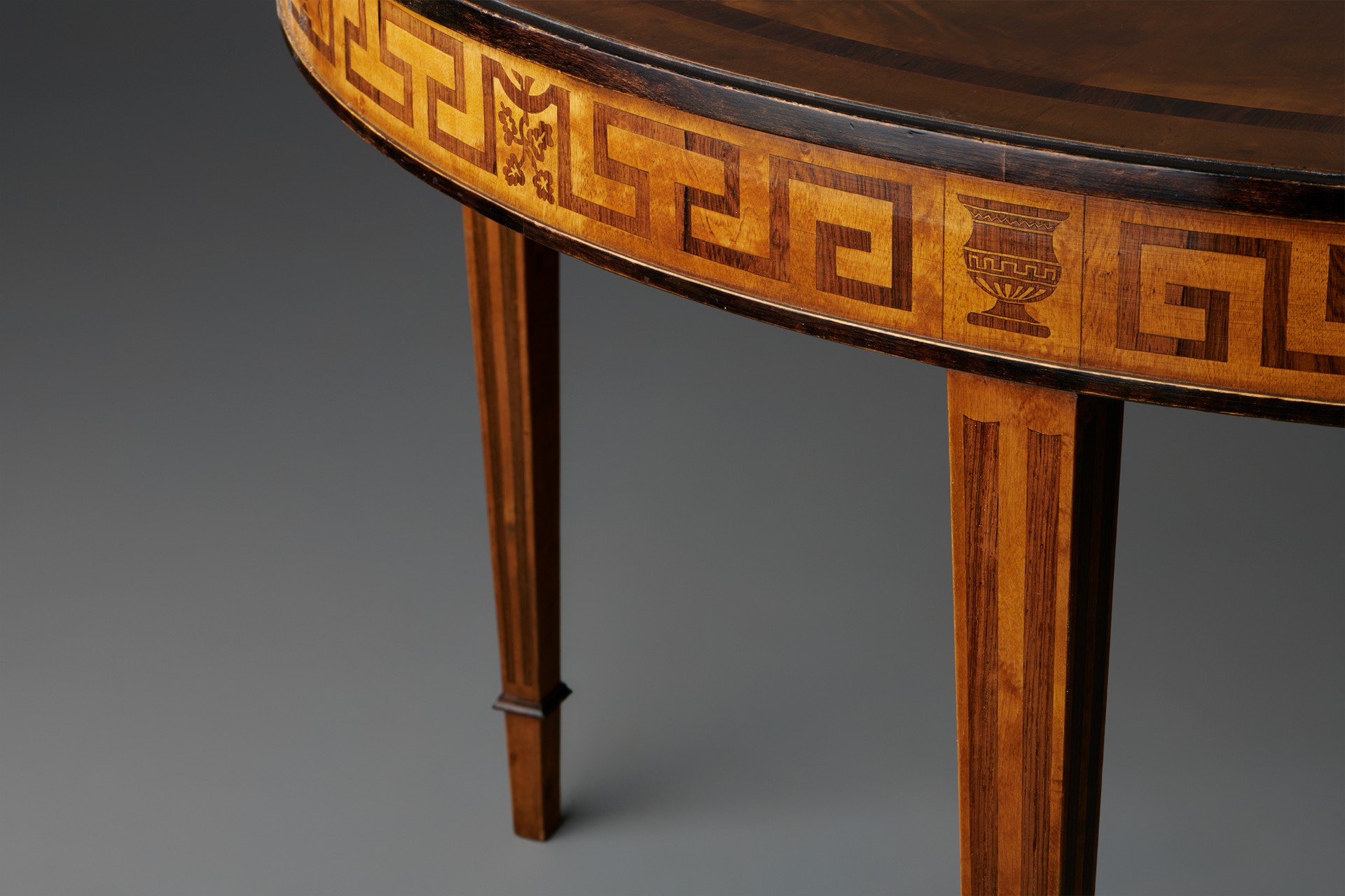 Dining Table image 4