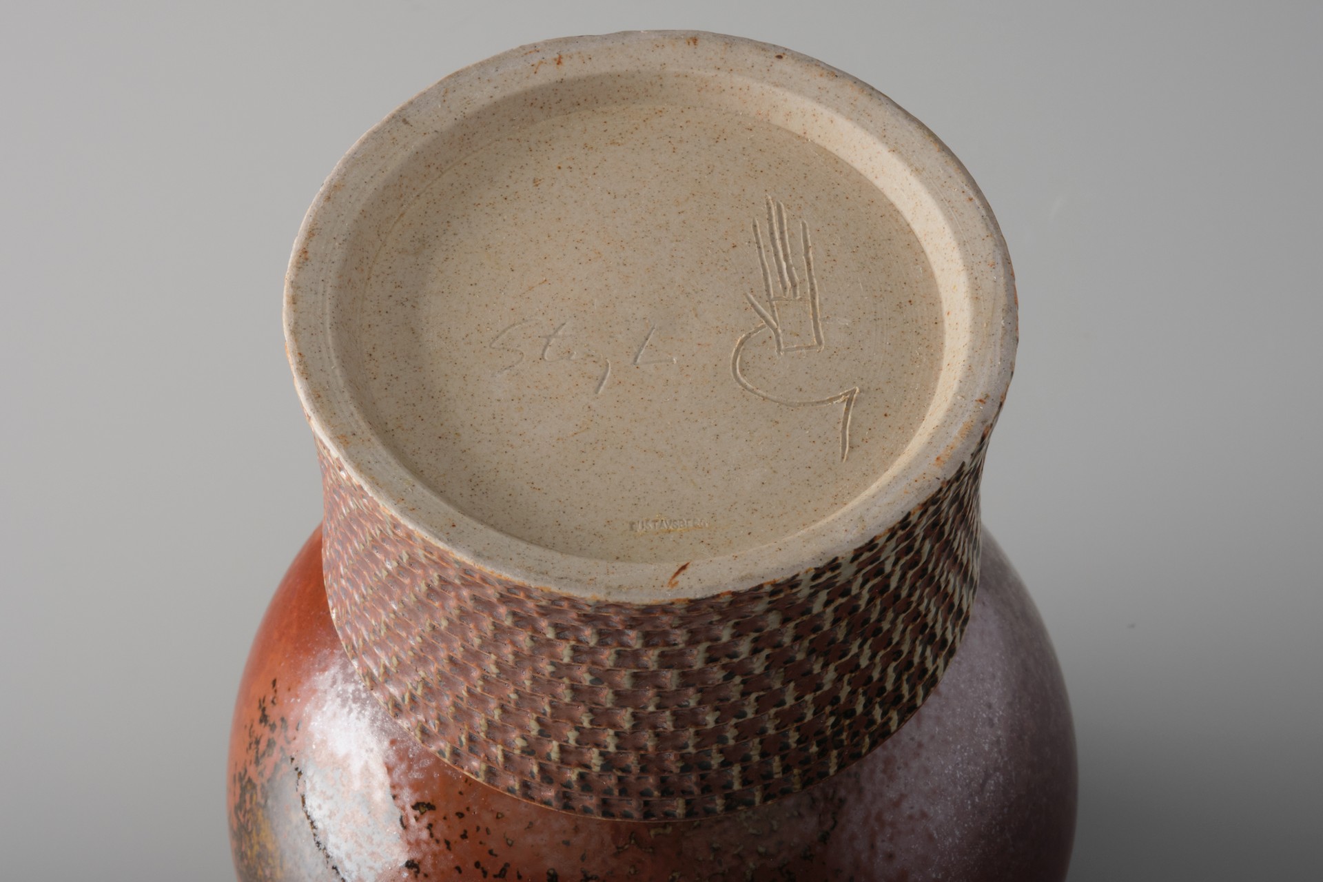 Vase image 5