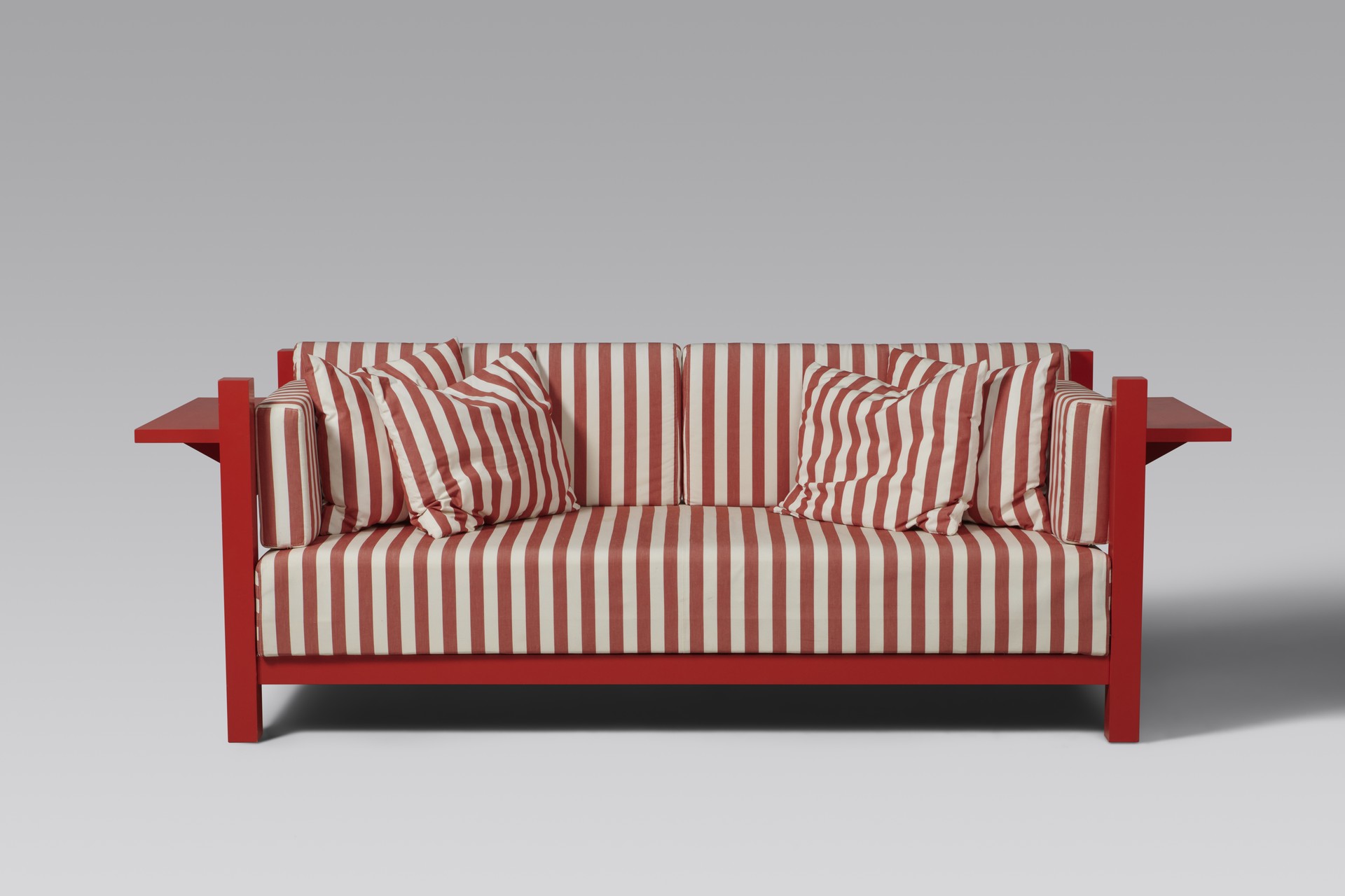 'Victory' Sofa image 4