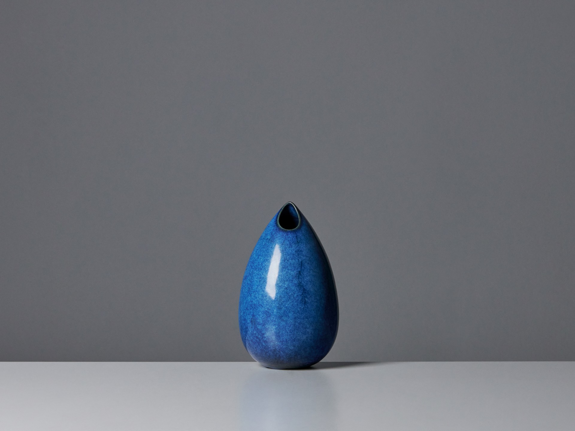 Three 'Gnurgla' Vases image 7