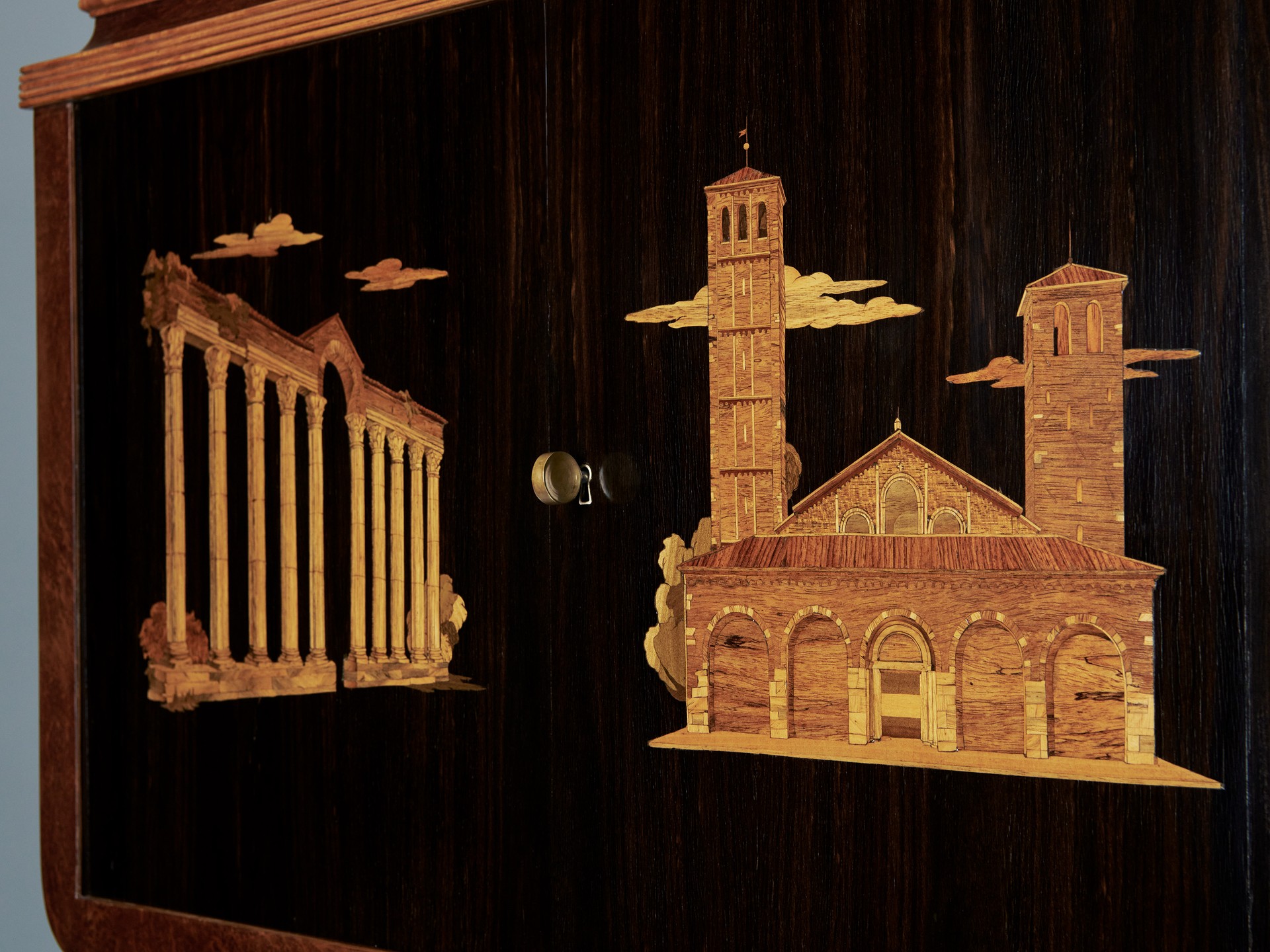 Bar Cabinet image 8