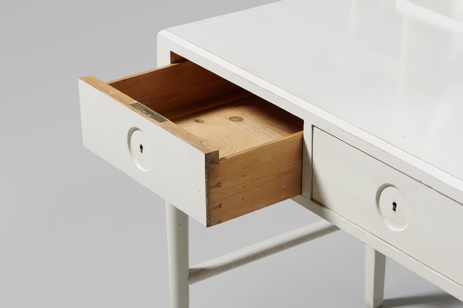 Dressing Table image 5