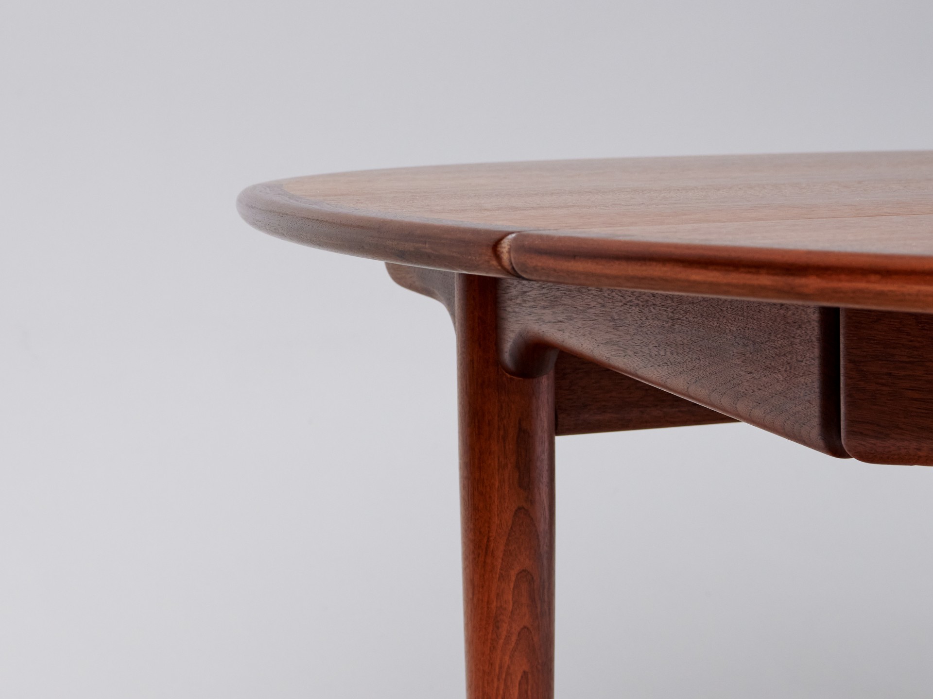 Extendable Dining Table image 9