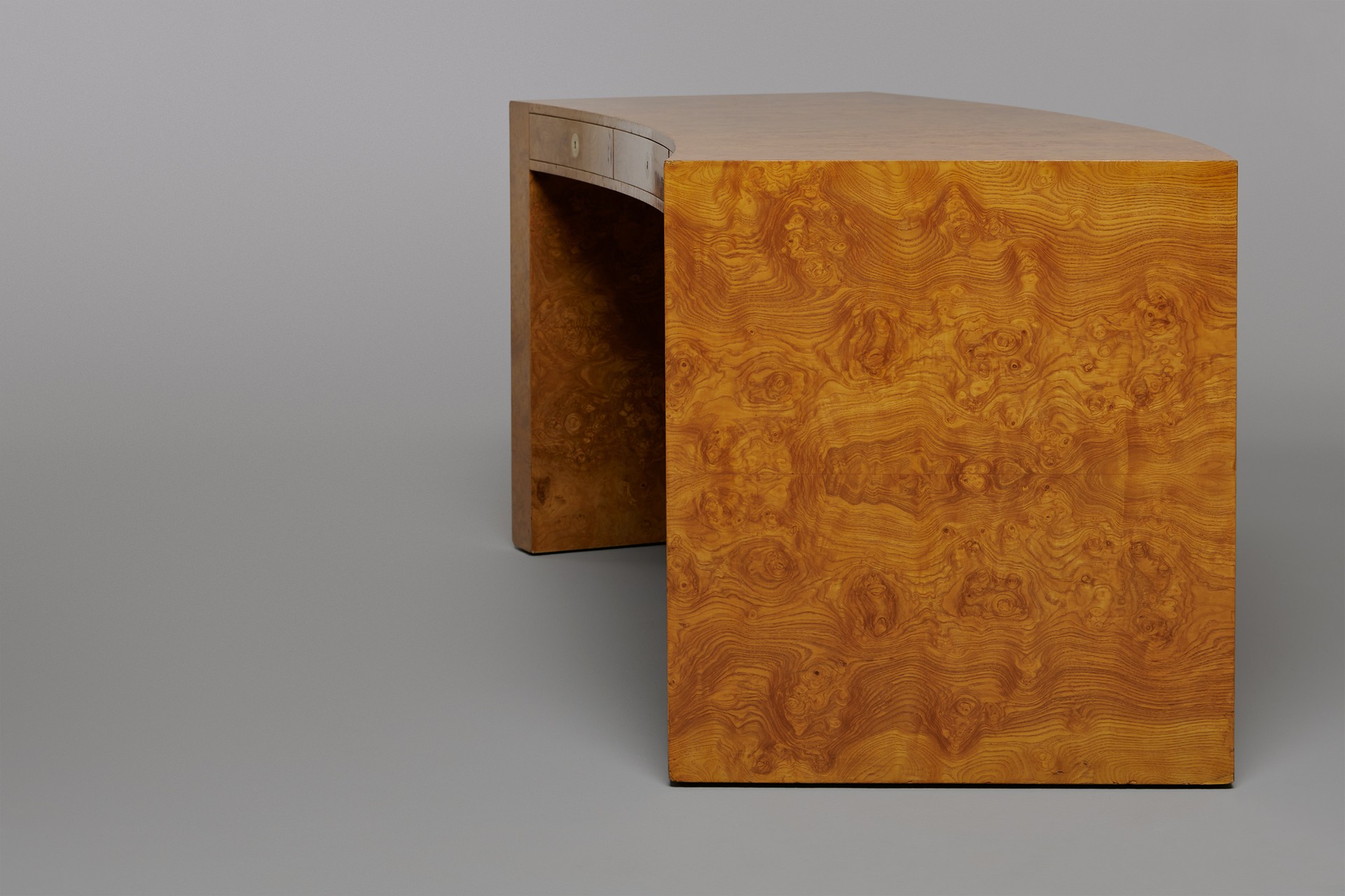 'Birka' desk image 7