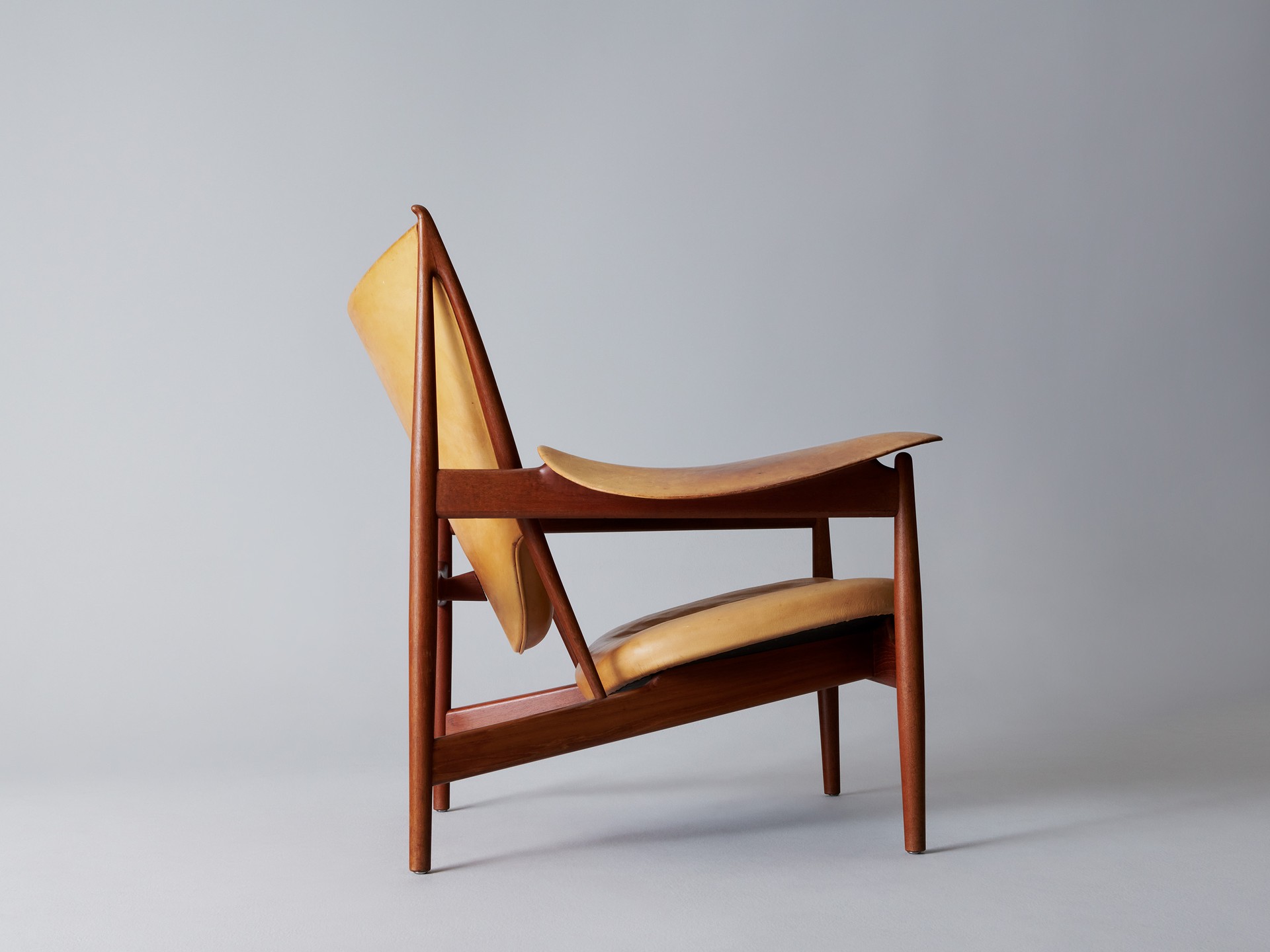 'Chieftain' Armchair image 7