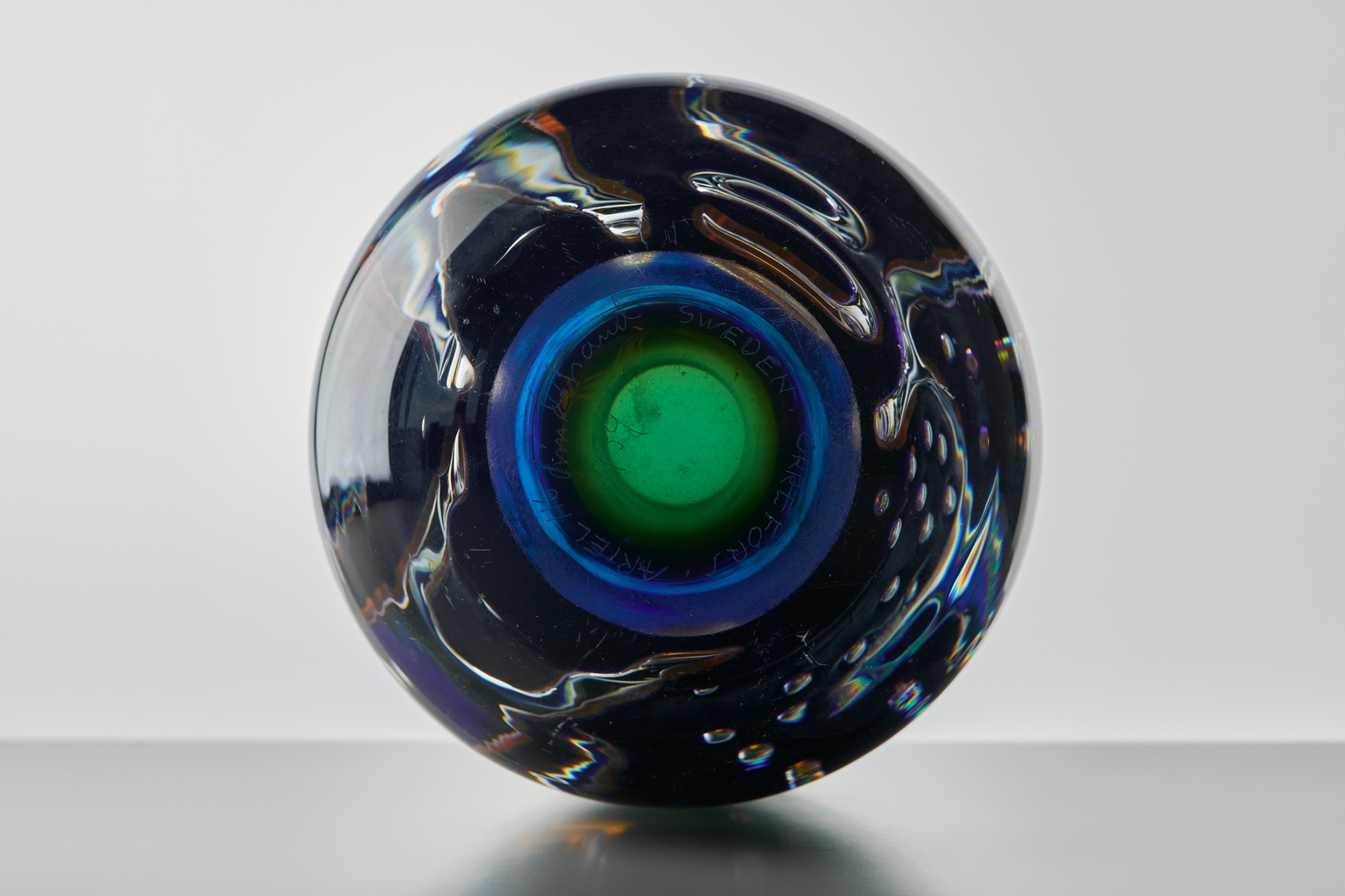Early 'Adam and Eve' Ariel Vase image 7