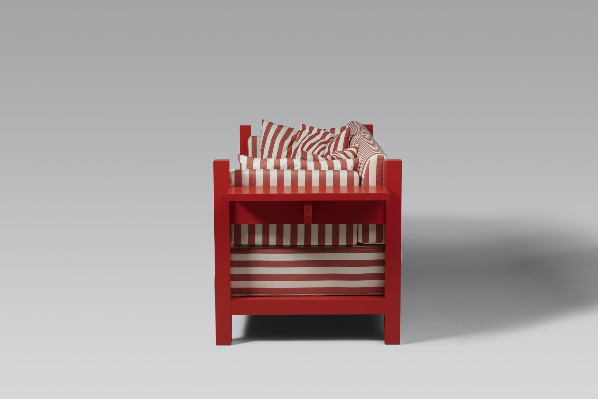 'Victory' Sofa image 5