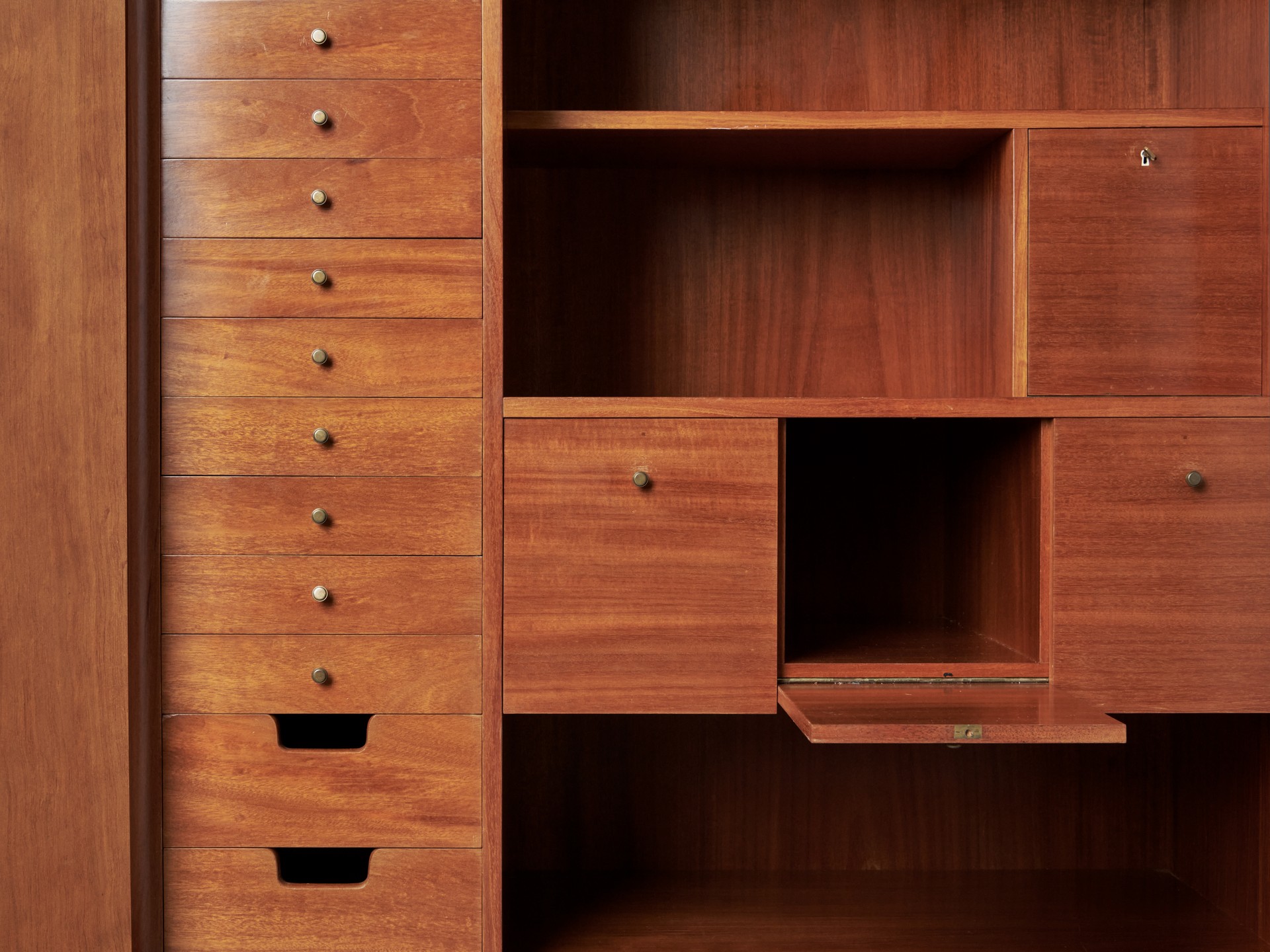 Cabinet image 6