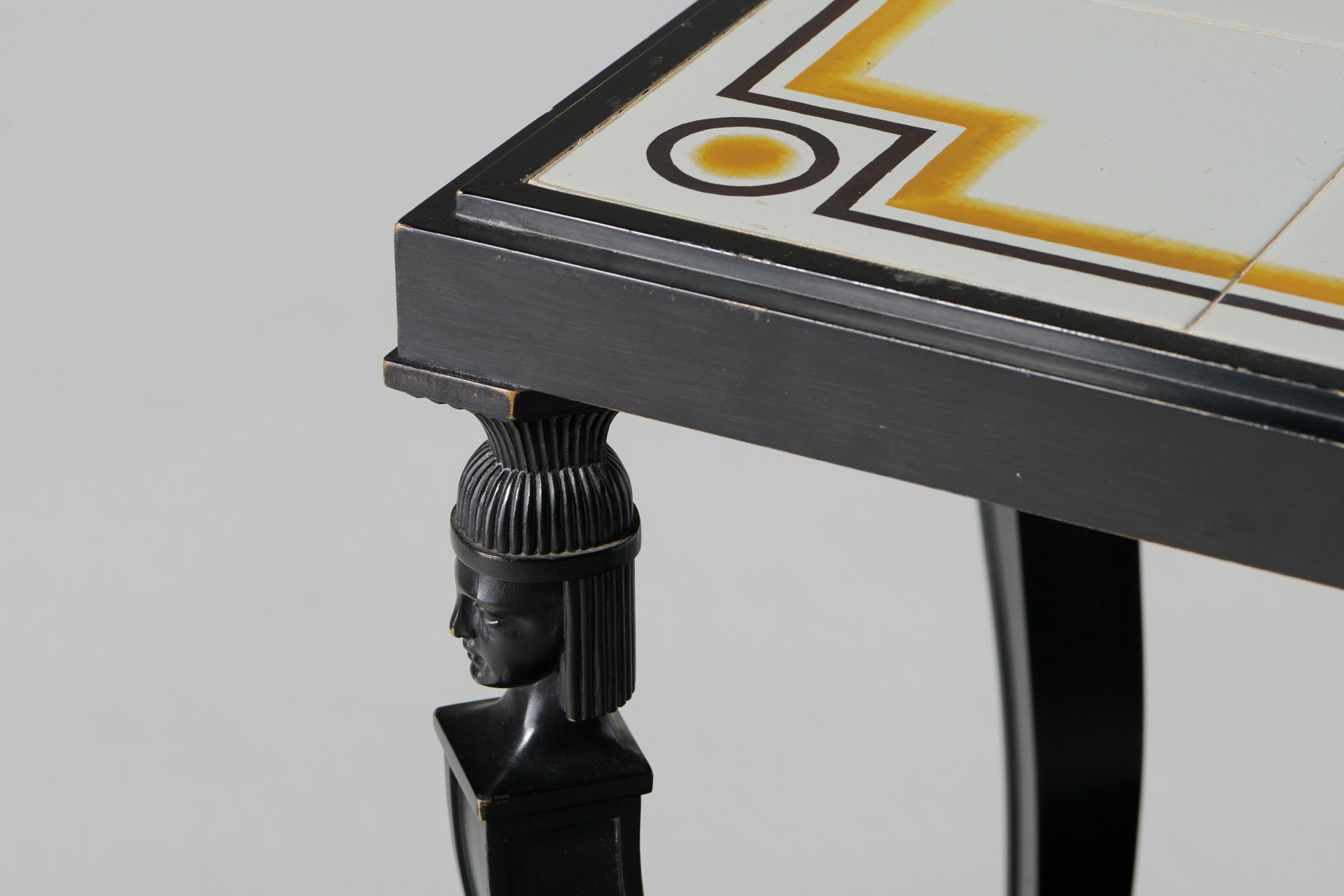 Neoclassical Table image 6
