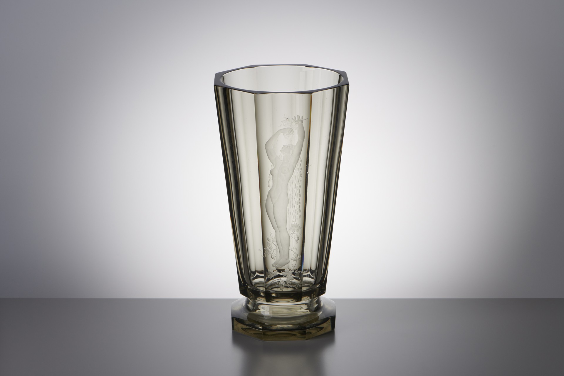 Vase image 3