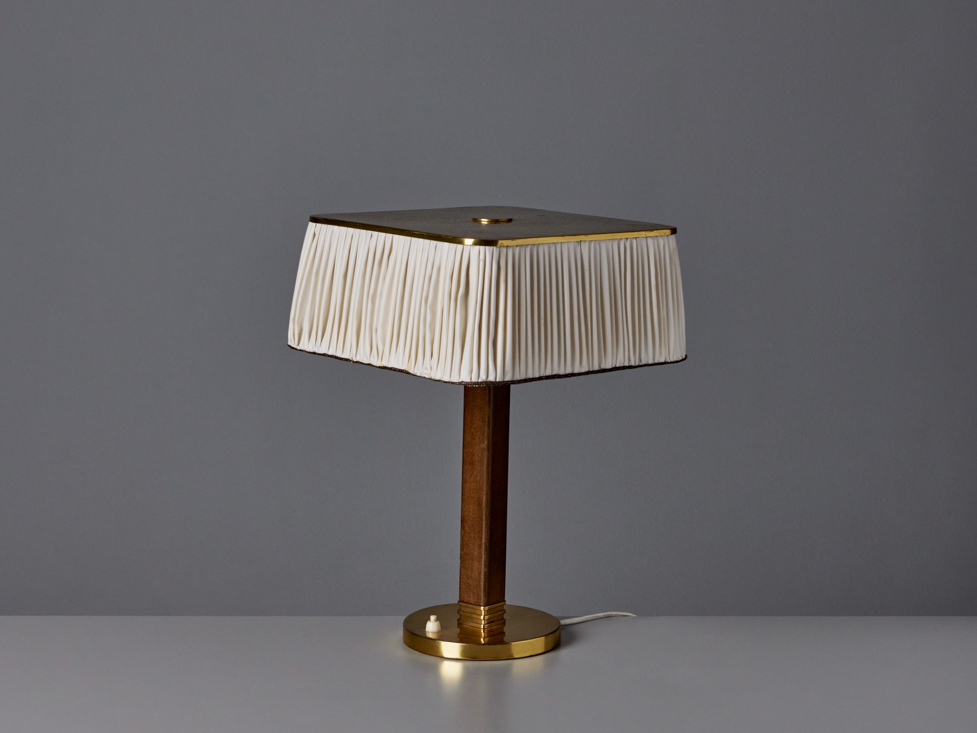Table Lamp image 2