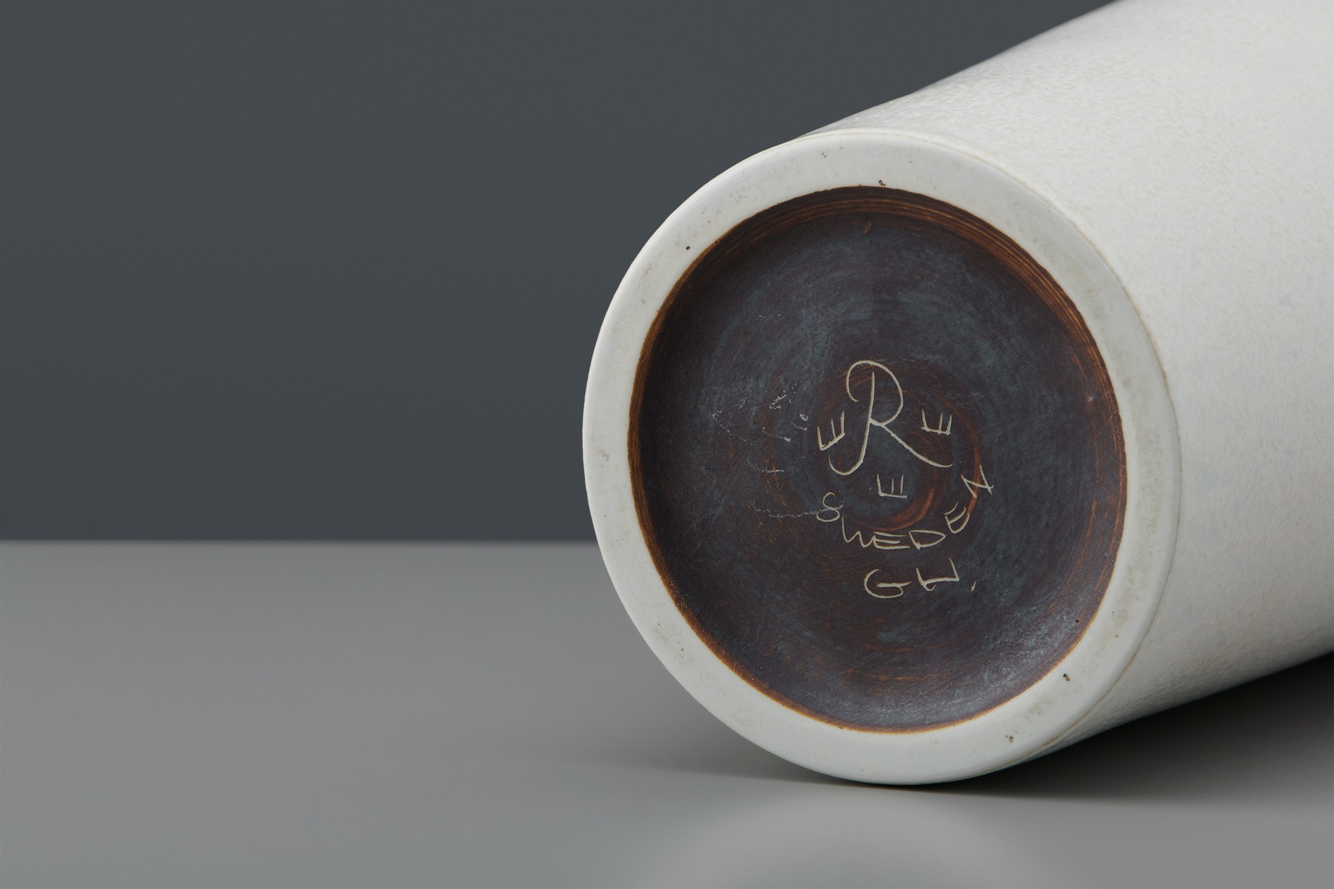 Vase image 4