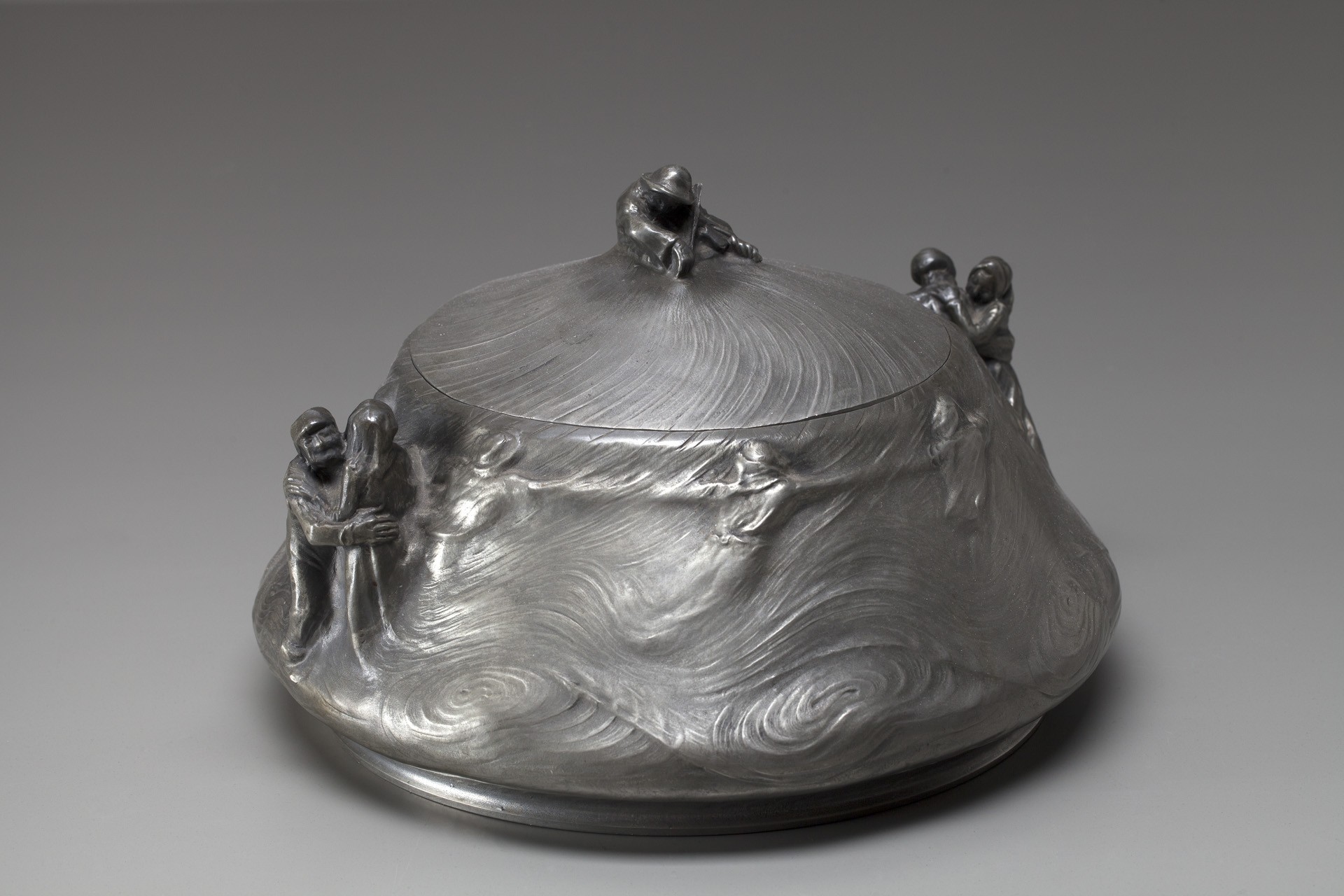 Pewter Bowl and Lid image 2