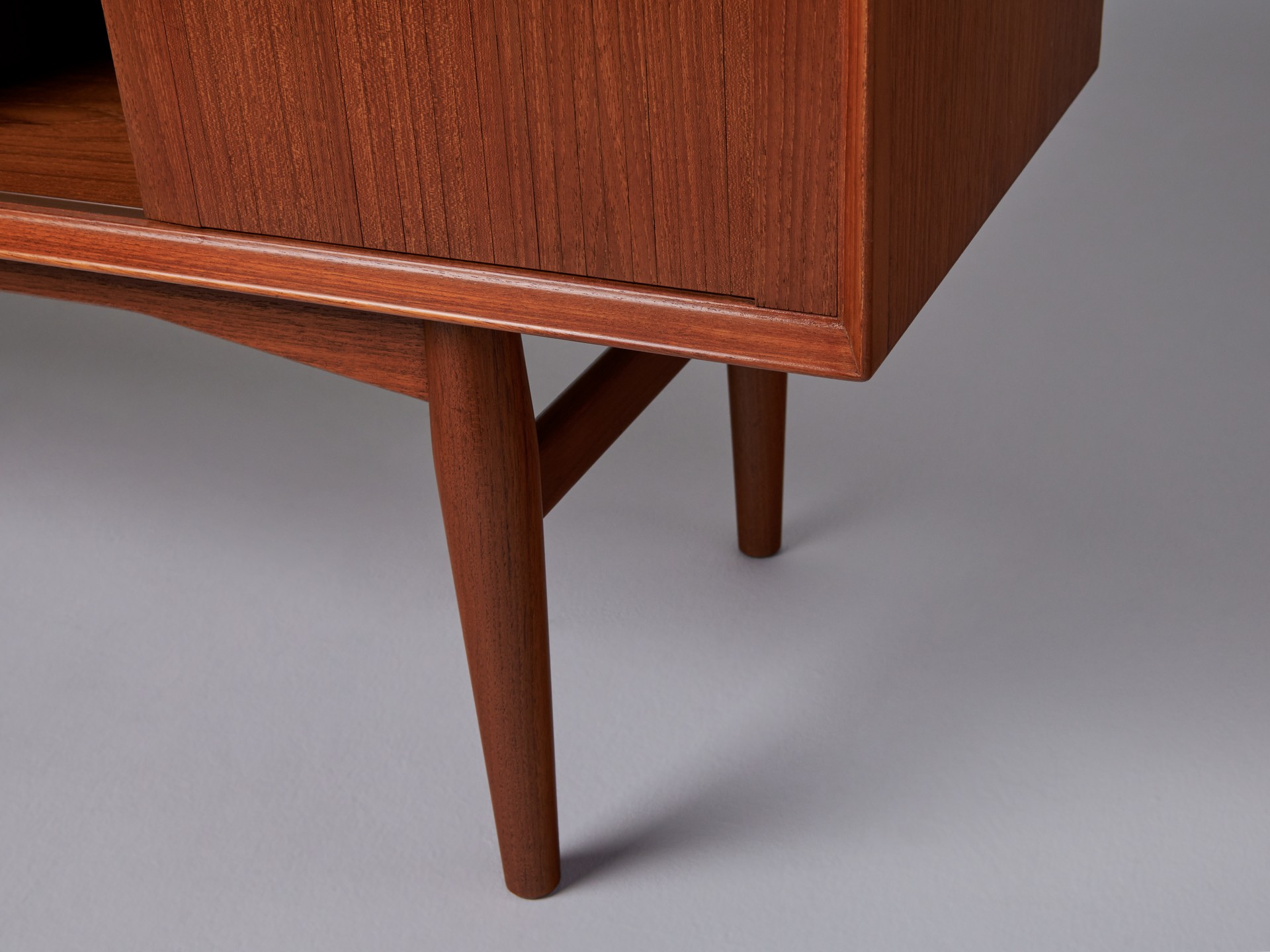 Sideboard image 11