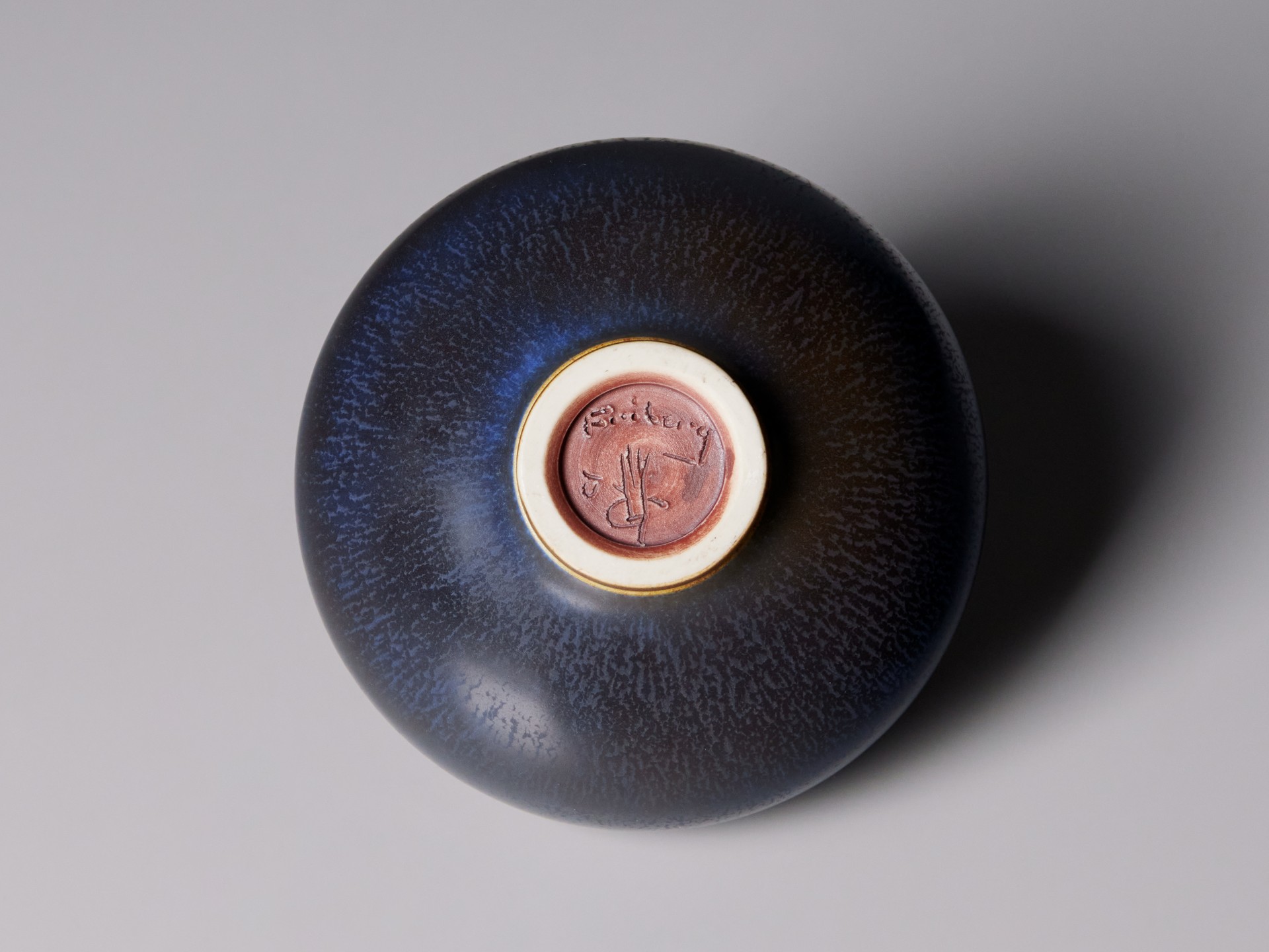 Vase image 4