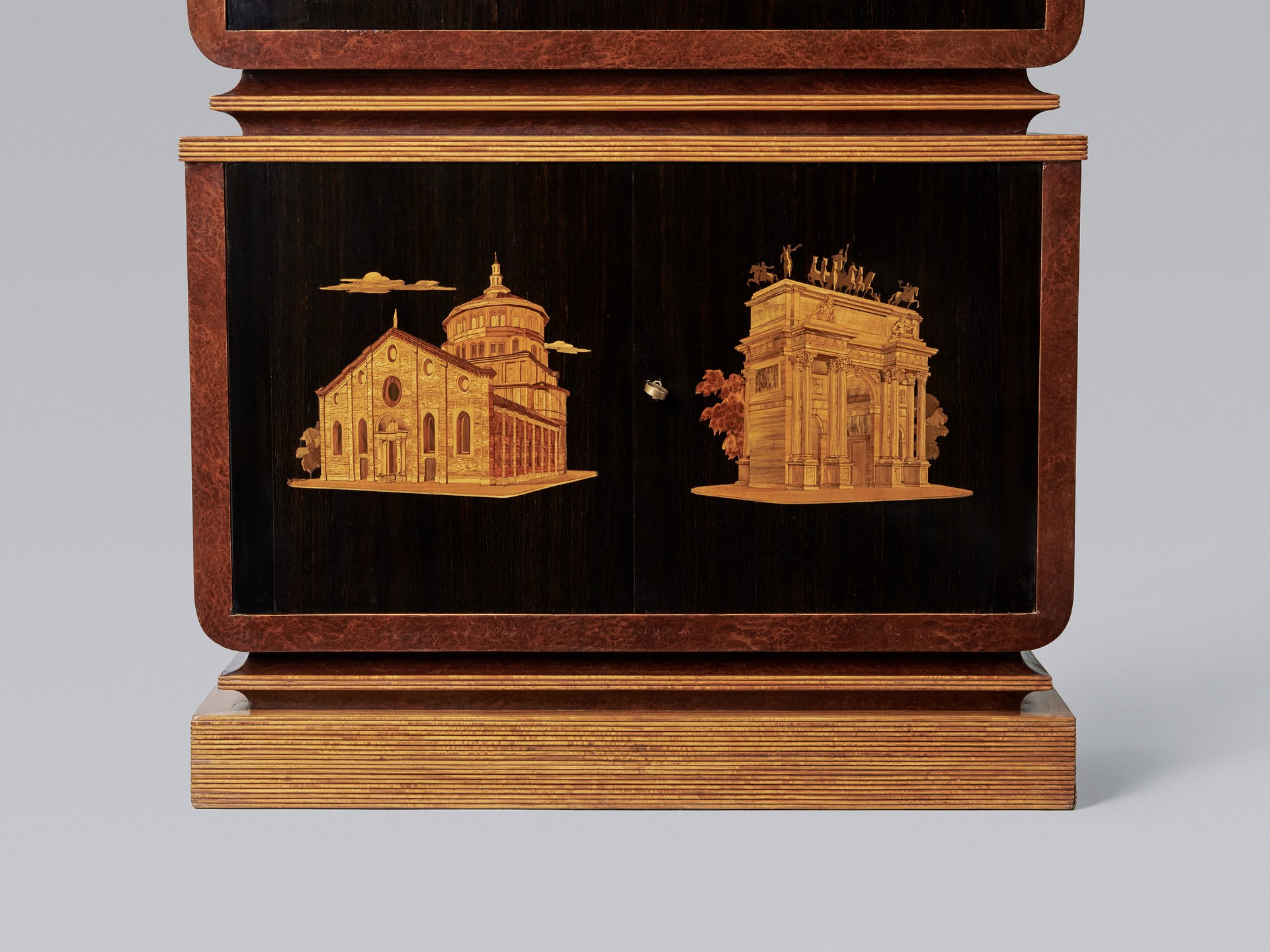 Bar Cabinet image 19