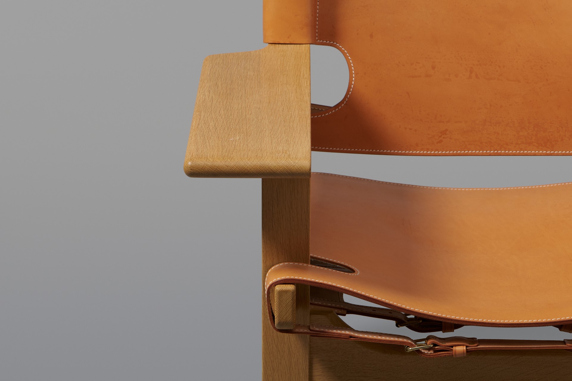 Pair of "Spanish" Armchairs, Model no. 2226 image 5