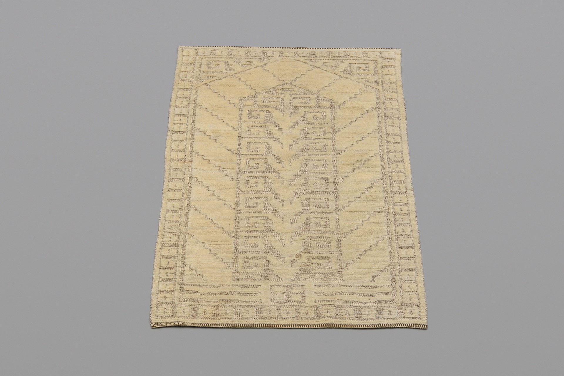 'Vita Spetsporten' Carpet image 3