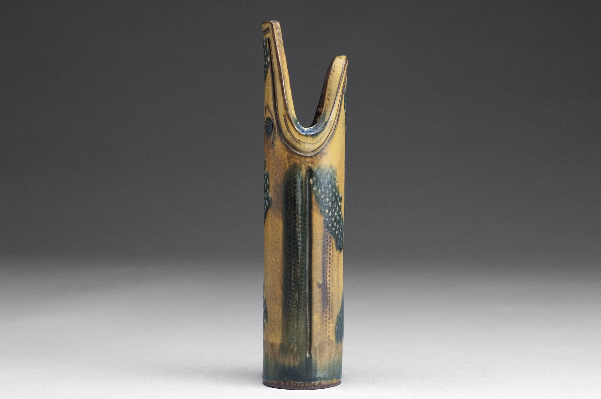 Farsta "Dragon Fish"  Vase image 3
