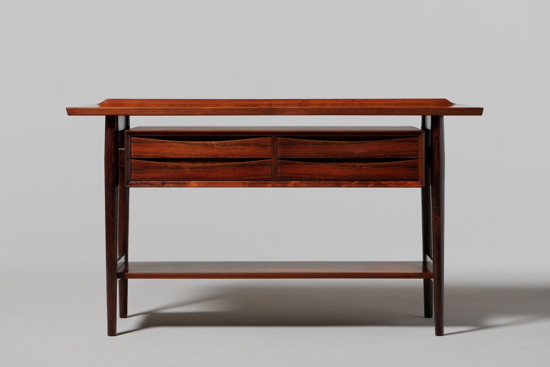 Sideboard image 3