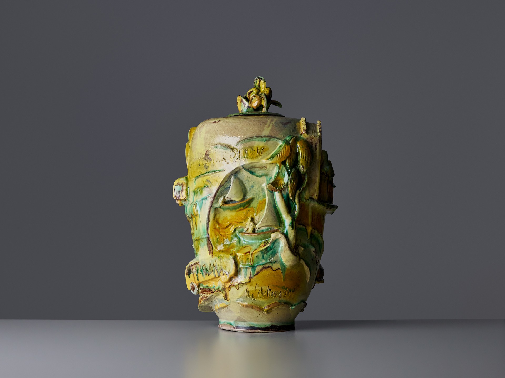 Large Lidded urn image 3