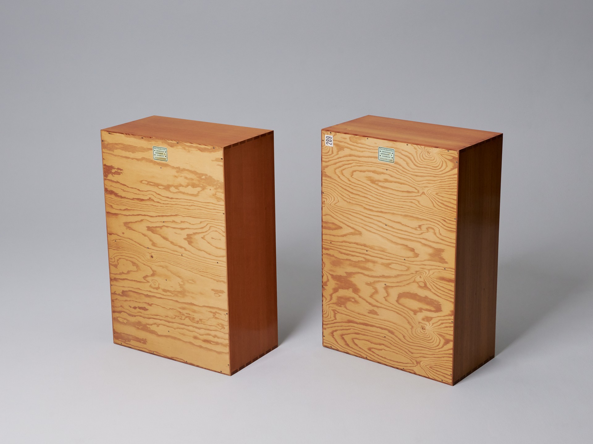 Pair of Oregon pine Bookcases image 4