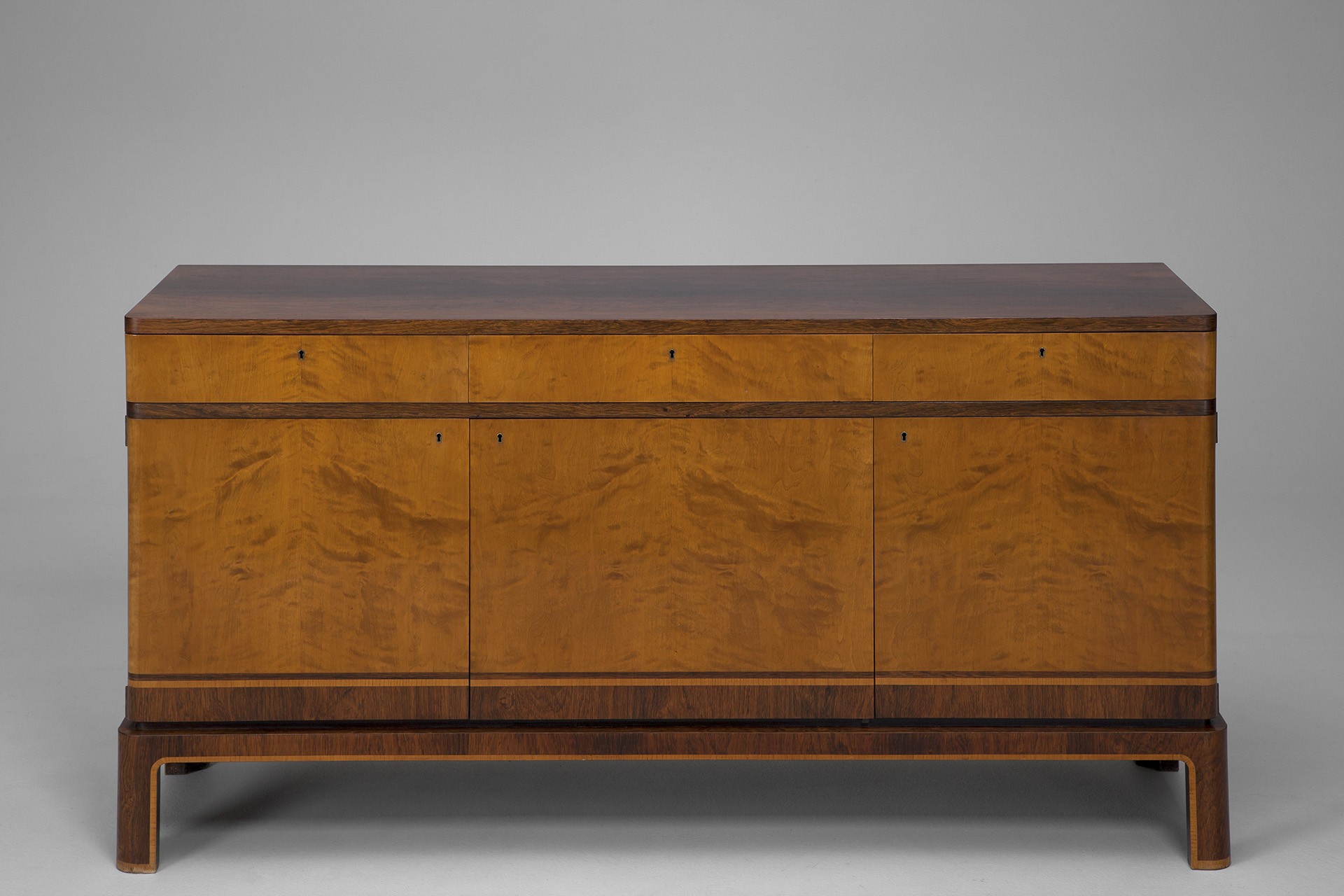 Cabinet image 3