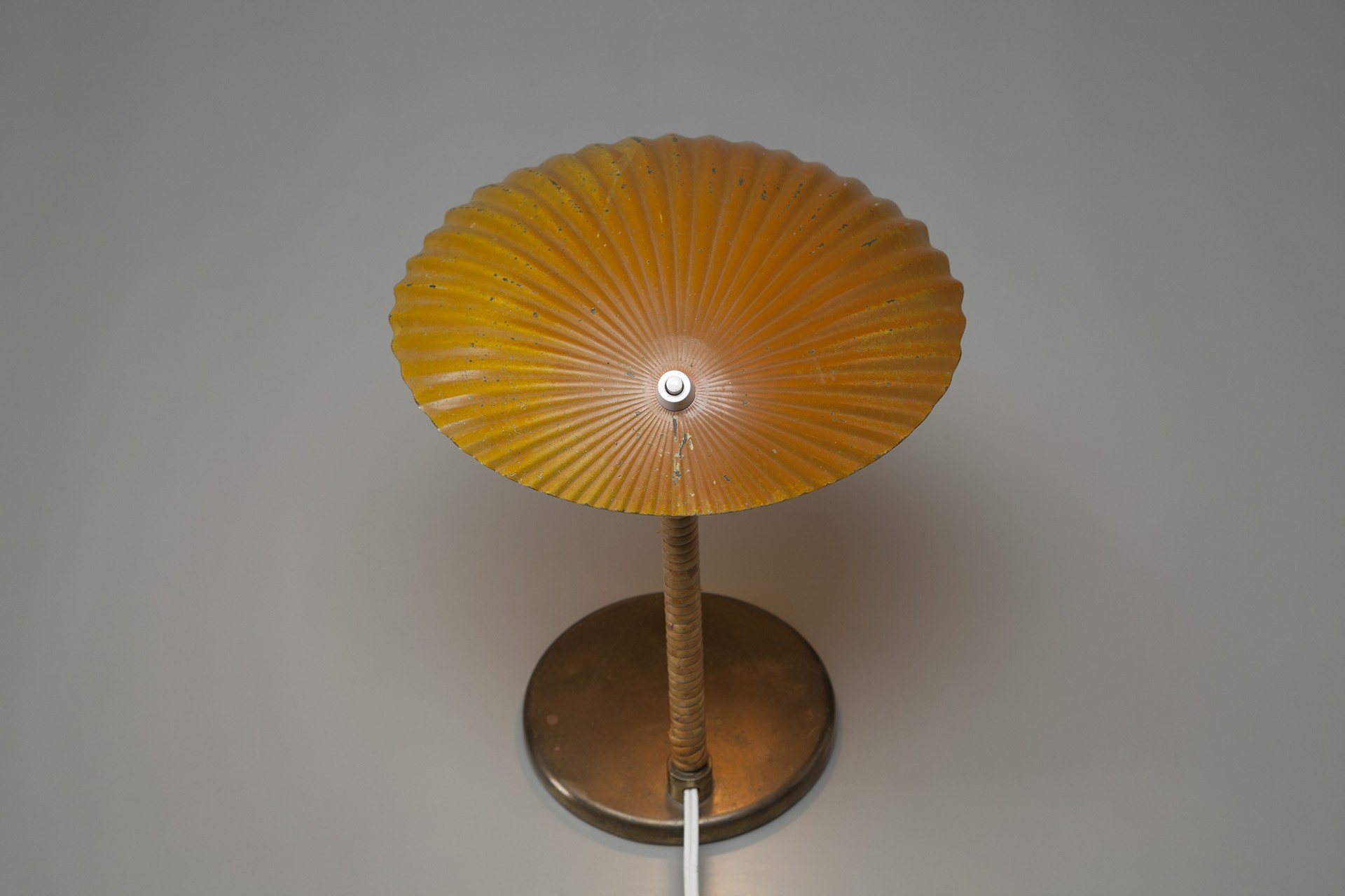 Table Lamp image 3