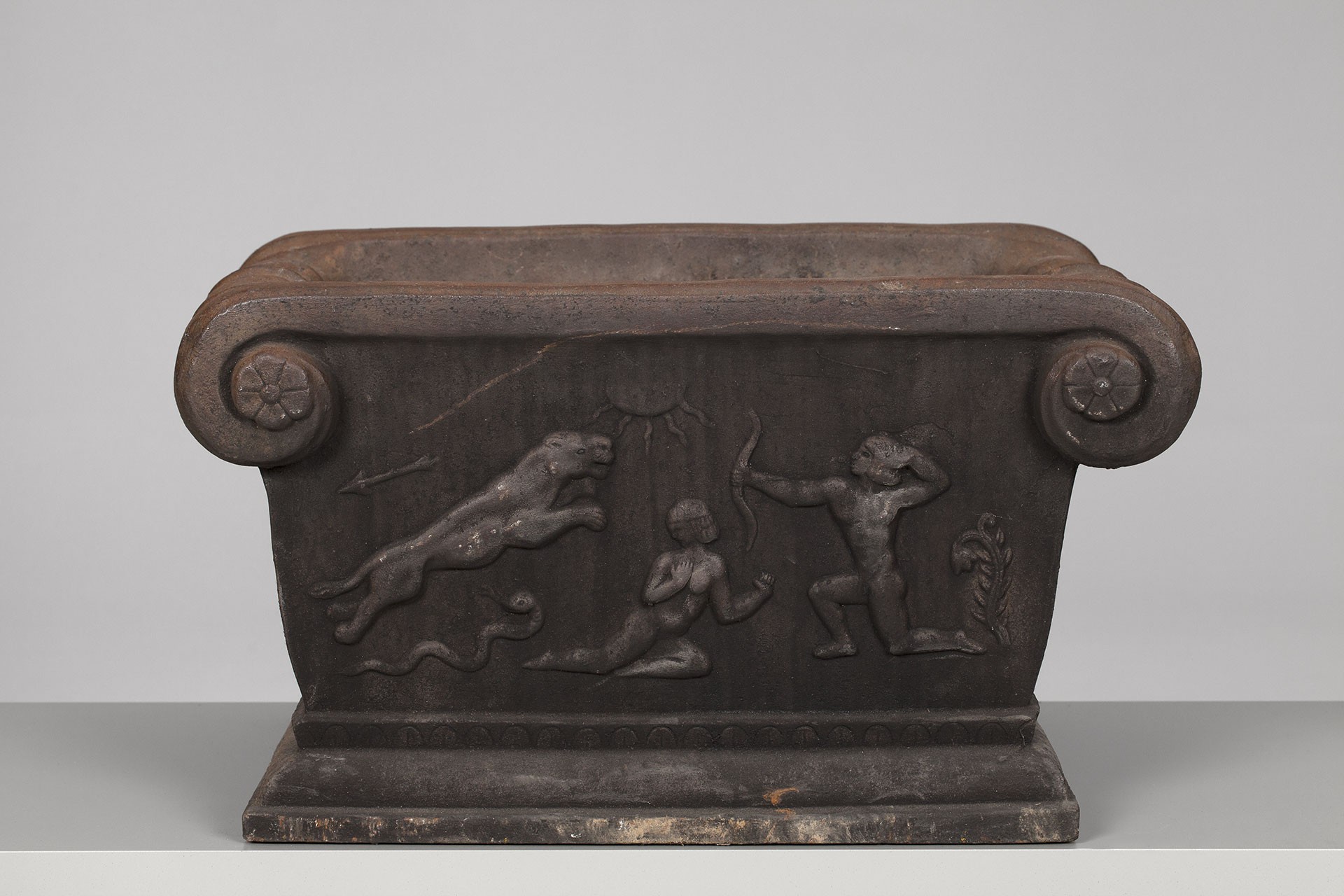 The Hunting Urn image 3
