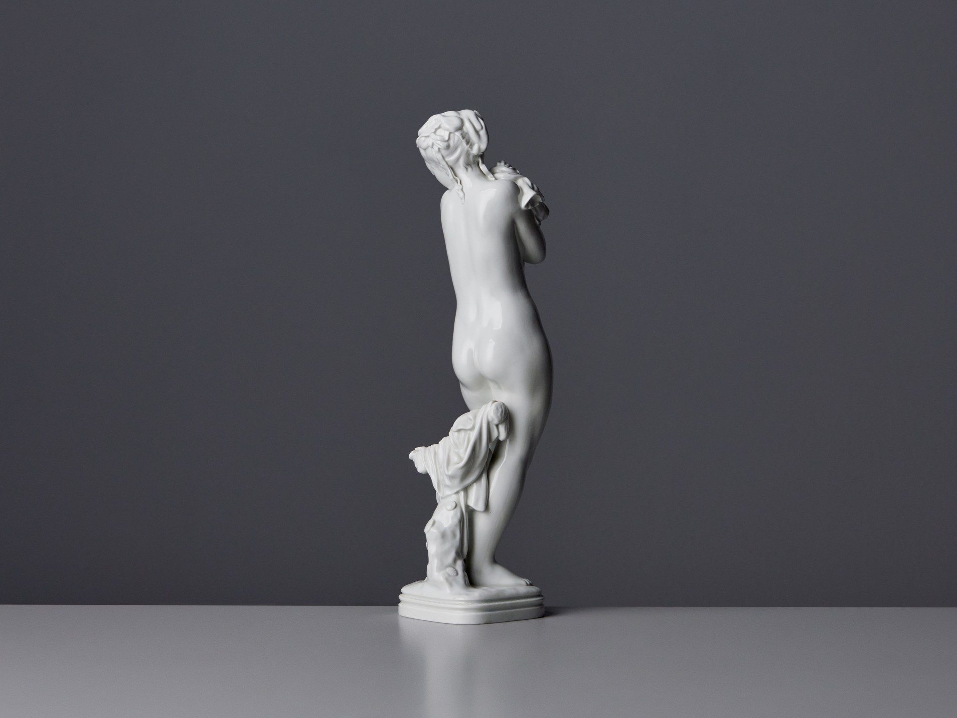 'Bathing Girl' Sculpture image 2